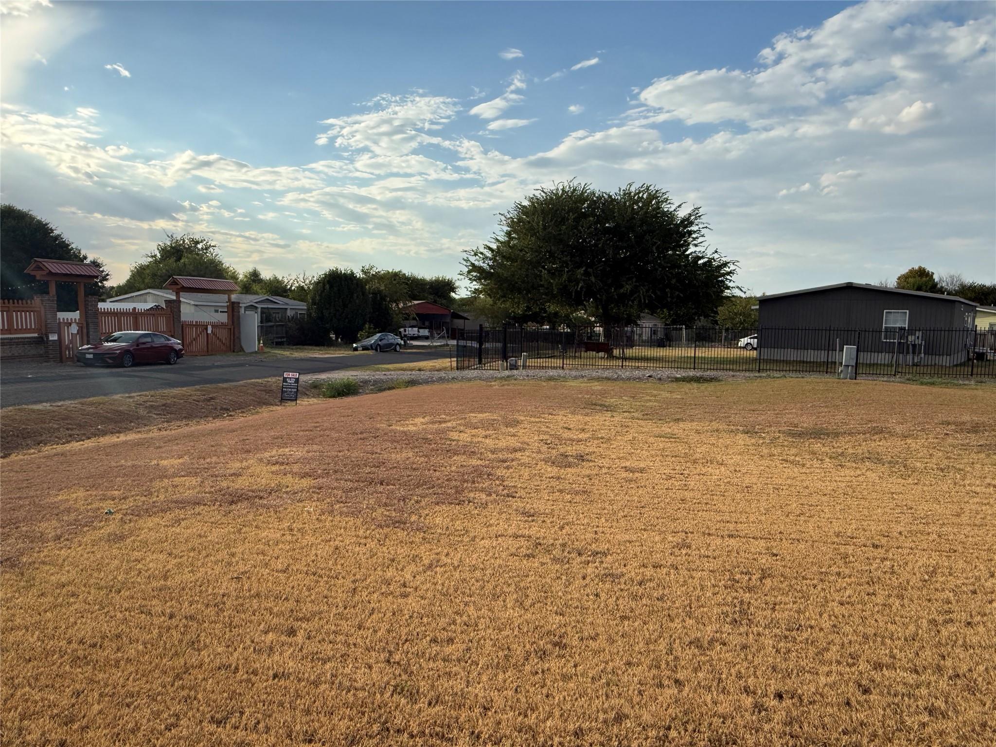 109 Cross Meadow CV, Hutto, TX 78634