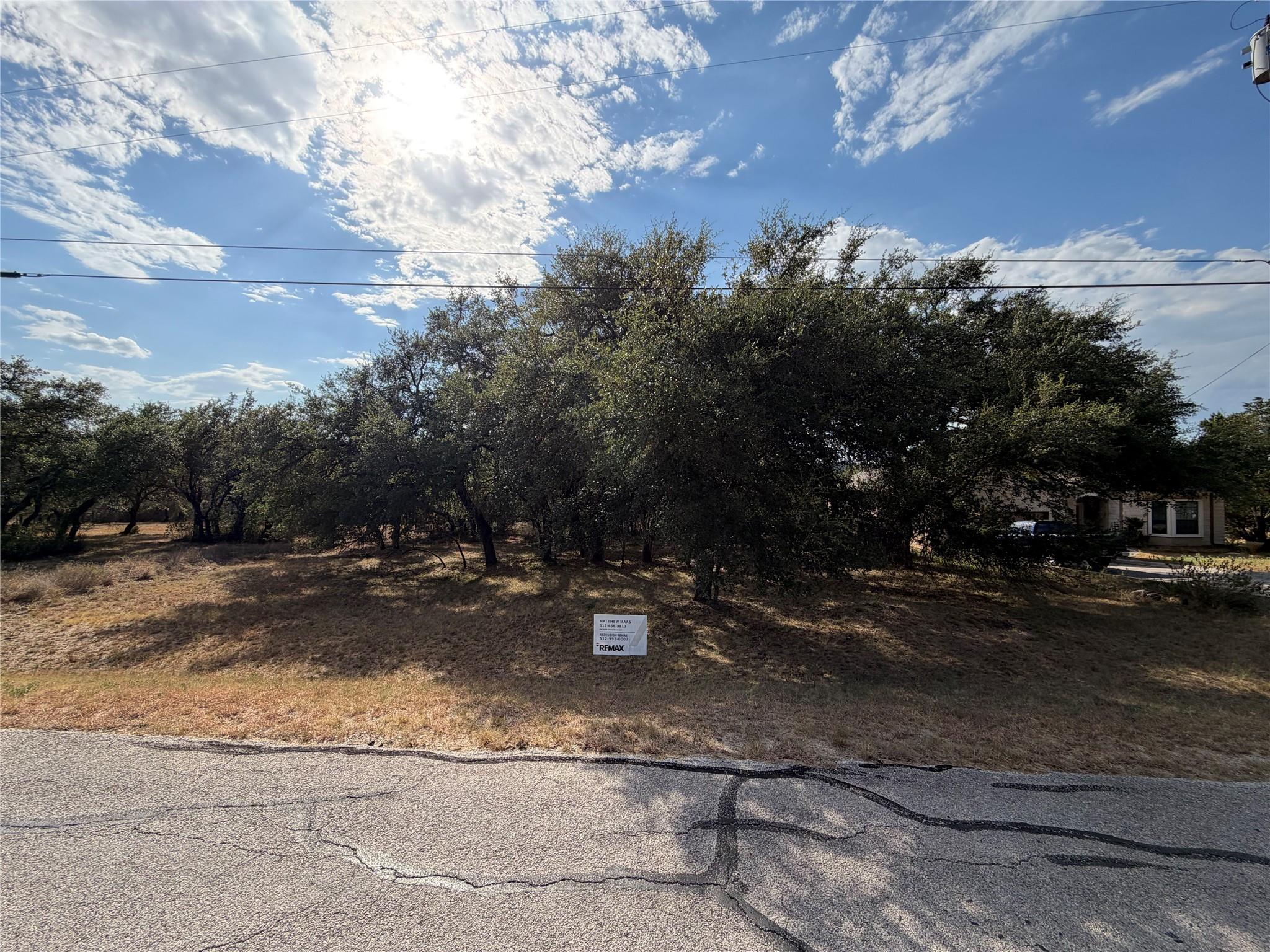 216 Dunkeld DR, Spicewood, TX 78669