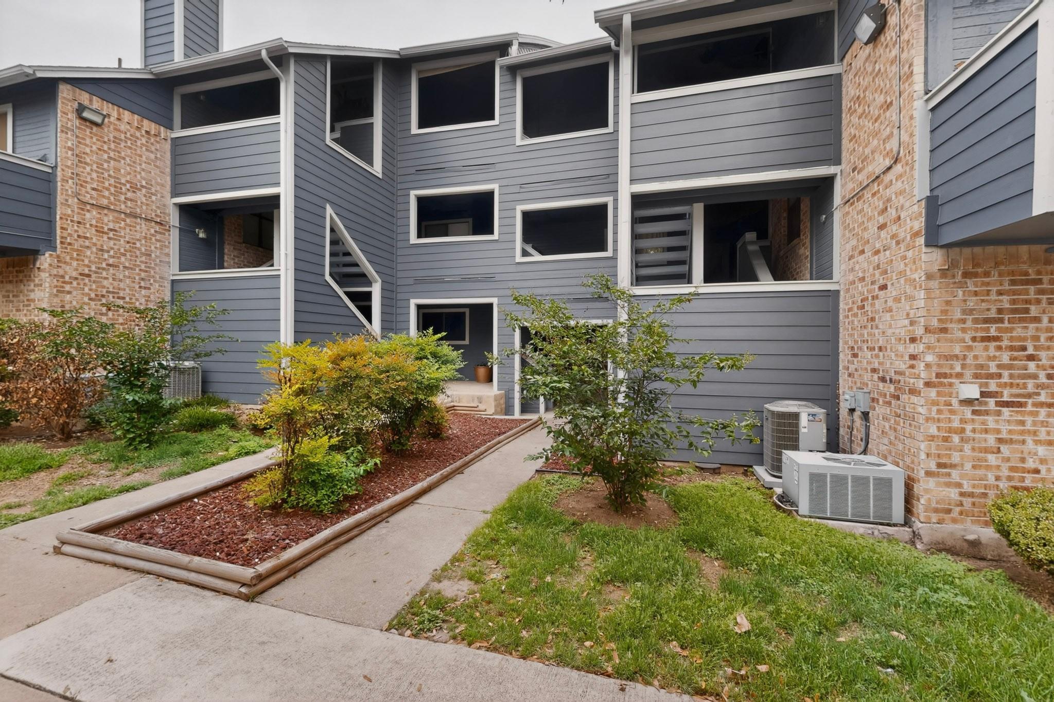 2500 Burleson RD #506, Austin, TX 78741