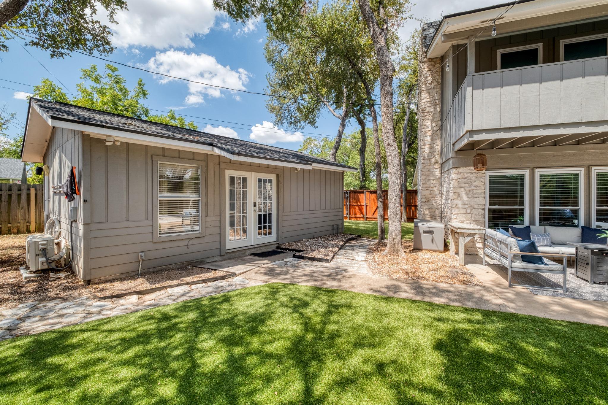 1007 Bluff DR, Round Rock, TX 78681