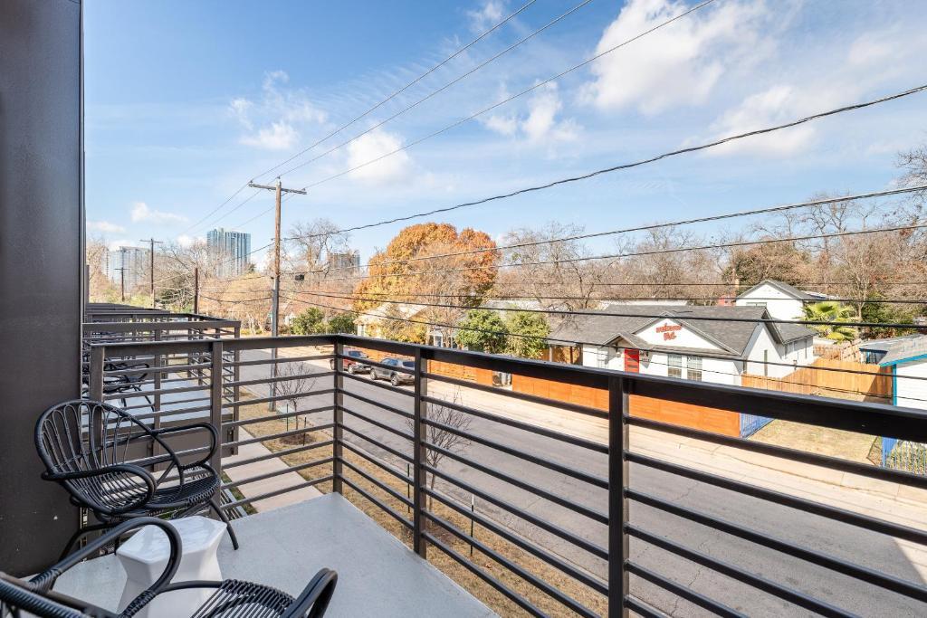49 Navasota ST #201, Austin, TX 78702