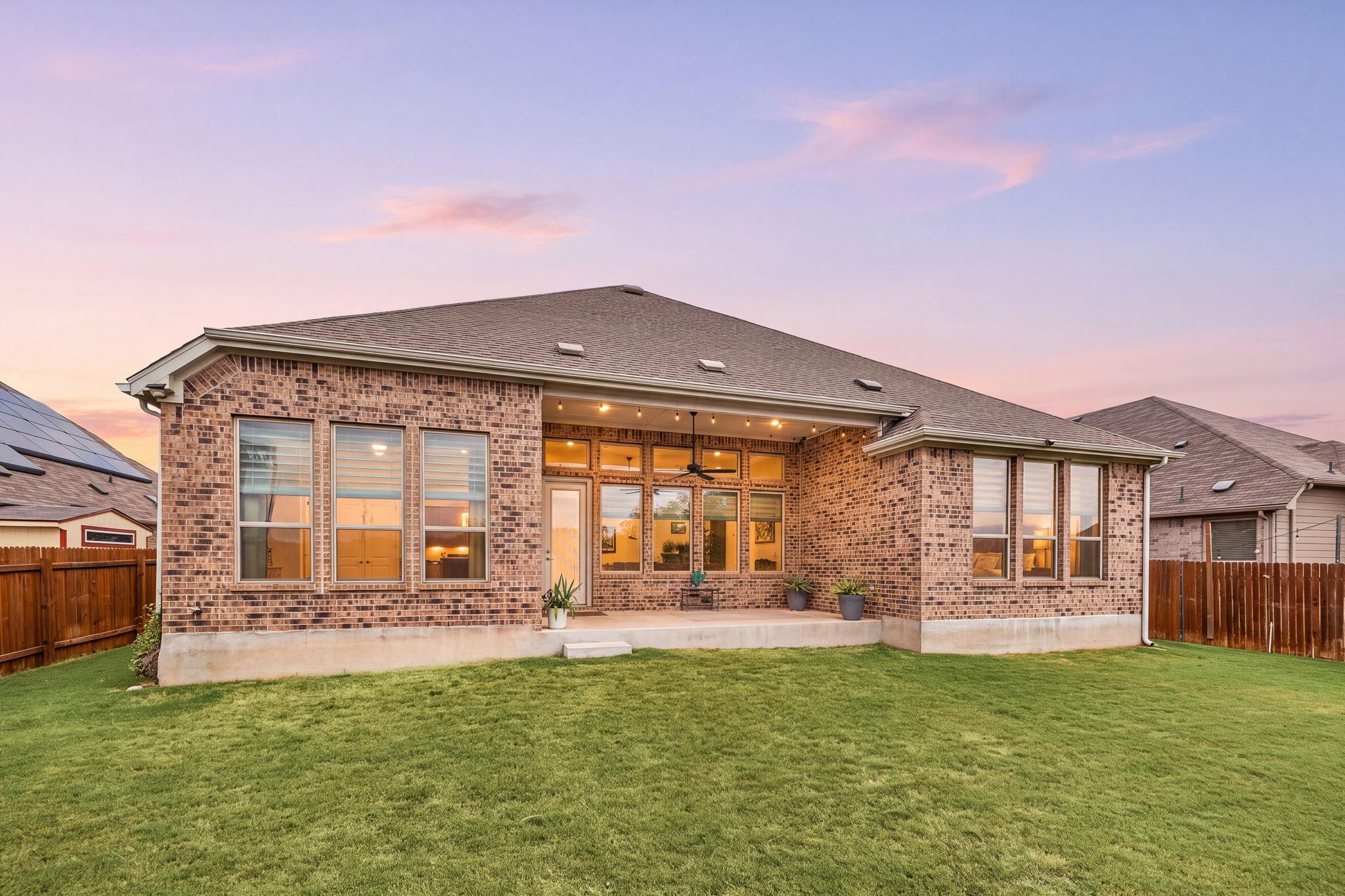 602 Pulitzer DR, Hutto, TX 78634