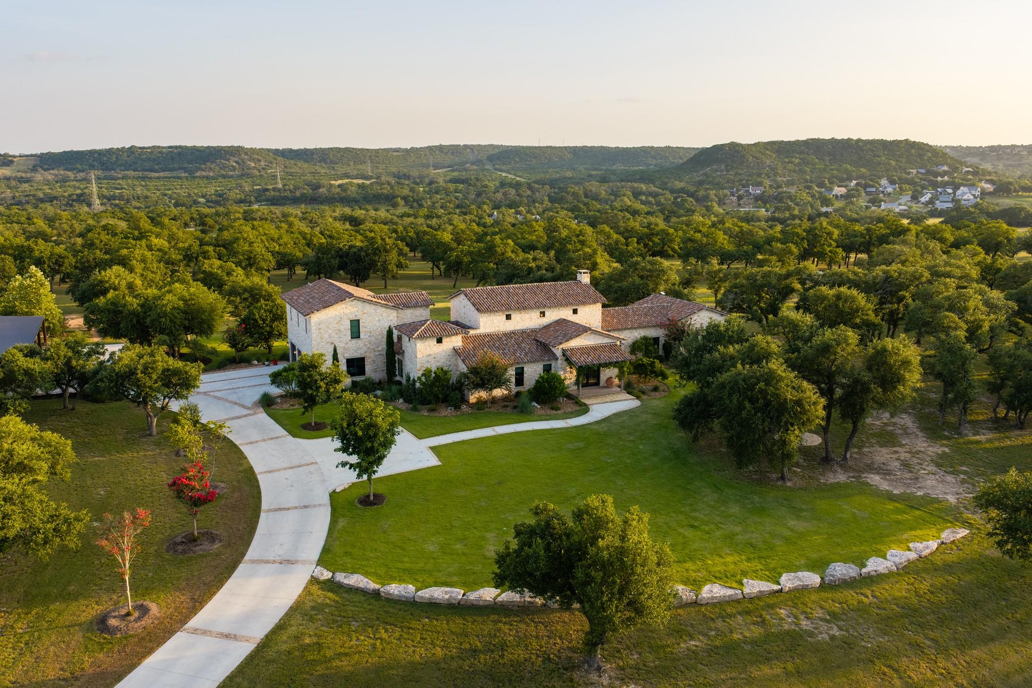 279 Achtzehn RD, Fredericksburg, TX 78624