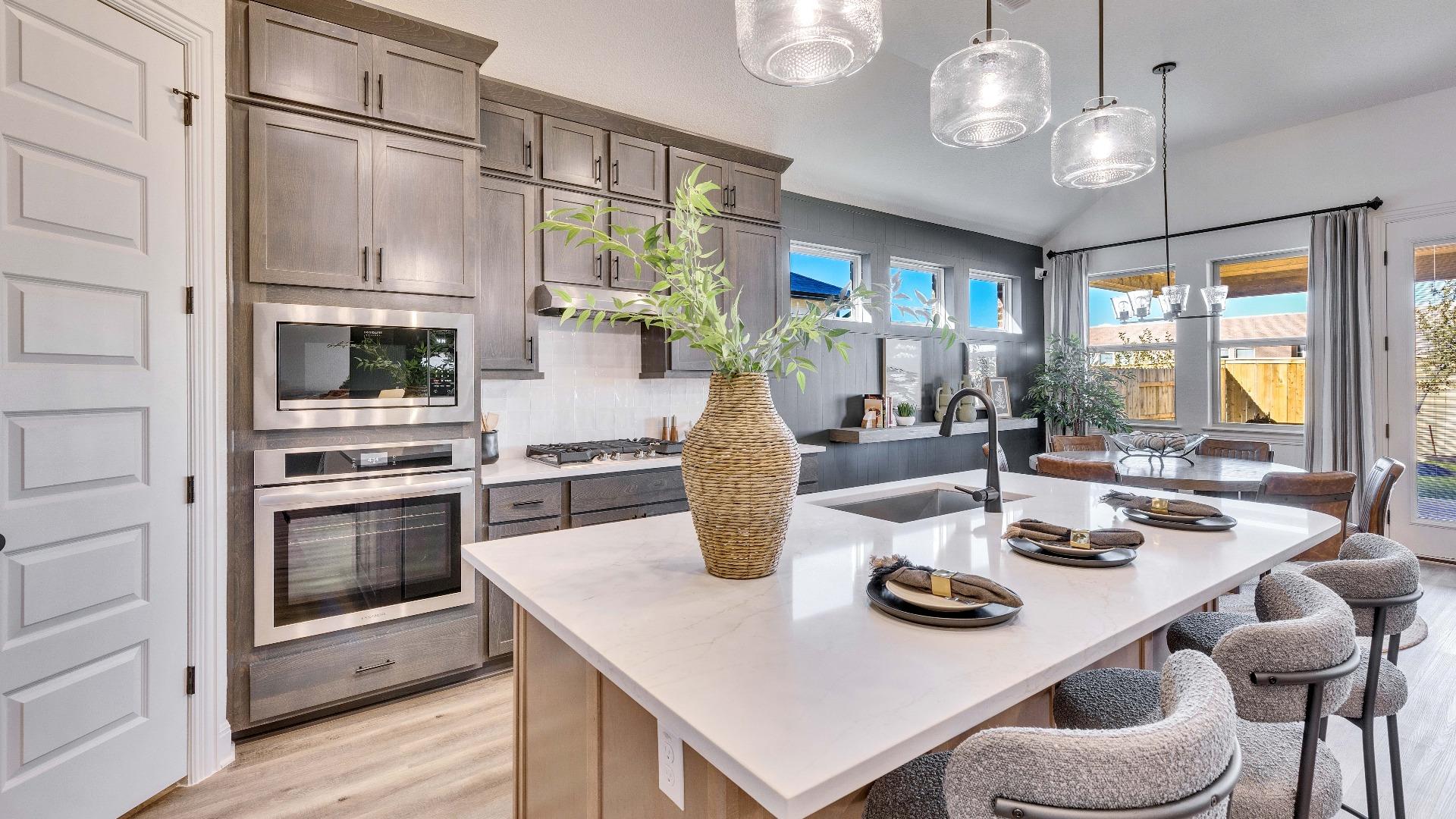 399 Grey Leaf RD, Buda, TX 78610
