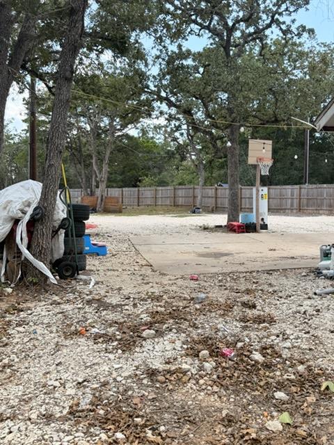 169 Taylor LN, Cedar Creek, TX 78612