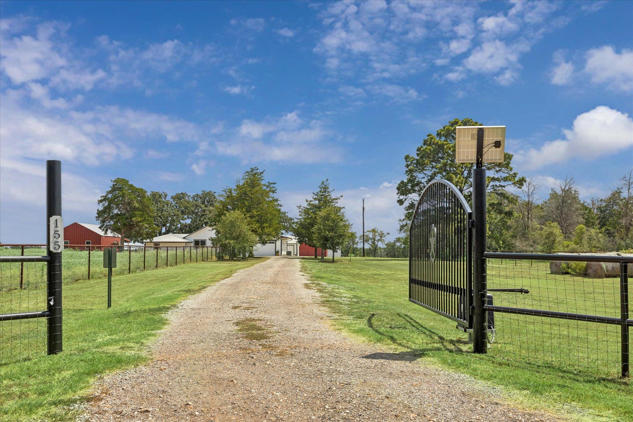 155 Frenzel Cut Off, Paige, TX 78659