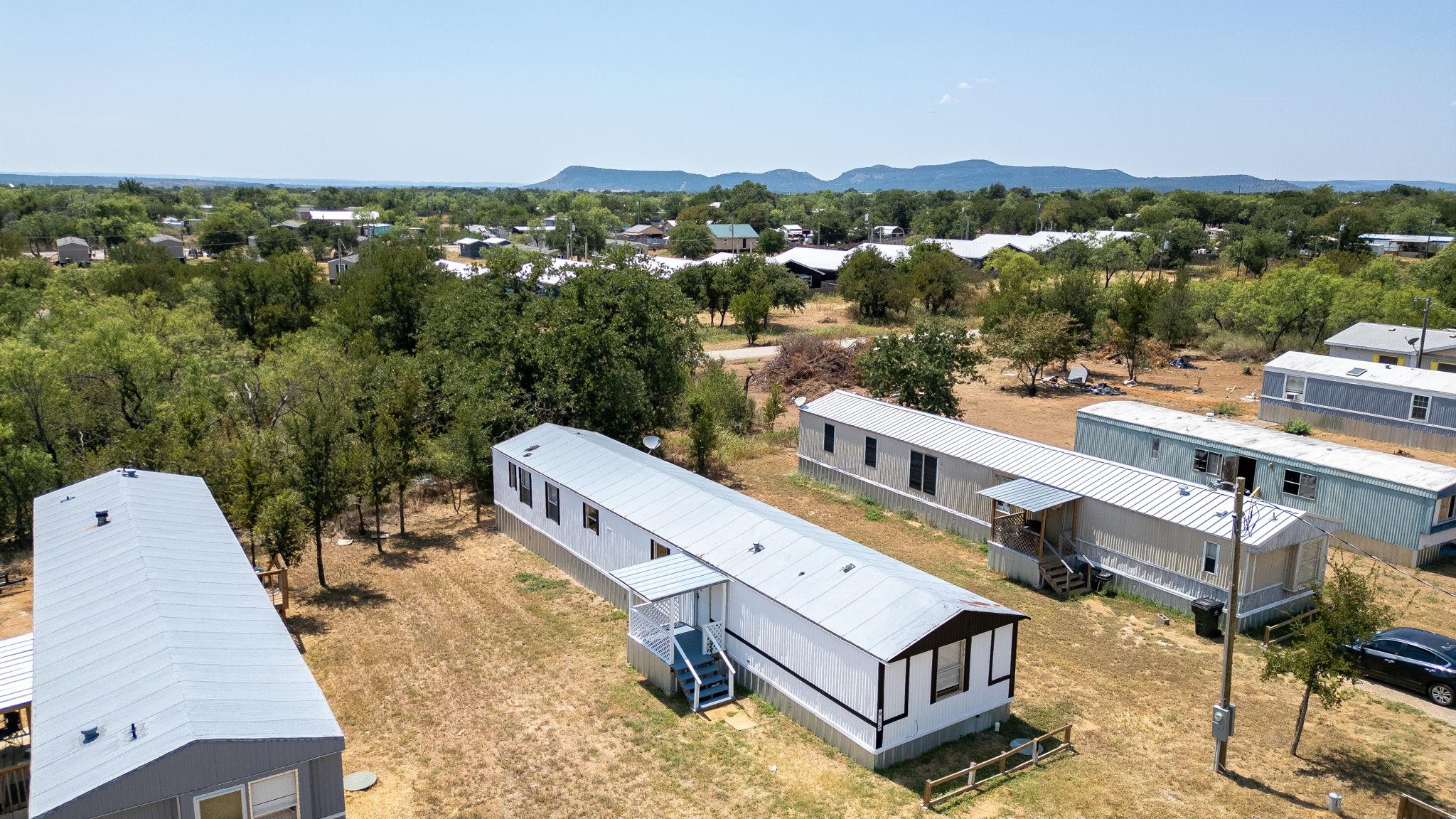 915 Austin ST, Kingsland, TX 78639