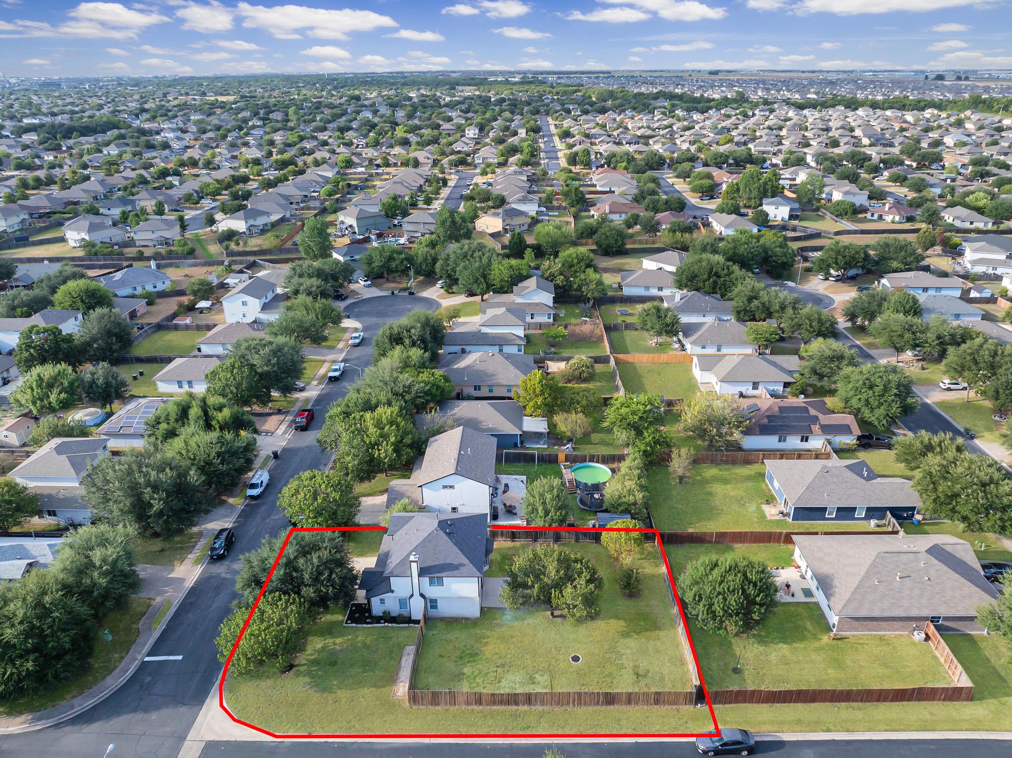 502 Garrett CT, Hutto, TX 78634