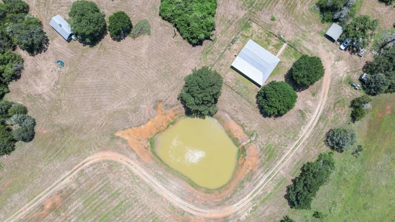 146 Split Oak RD, Smithville, TX 78957