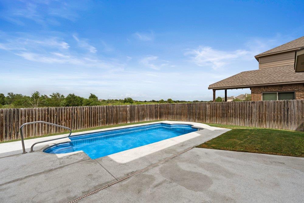 580 Clear Springs HOLW, Buda, TX 78610