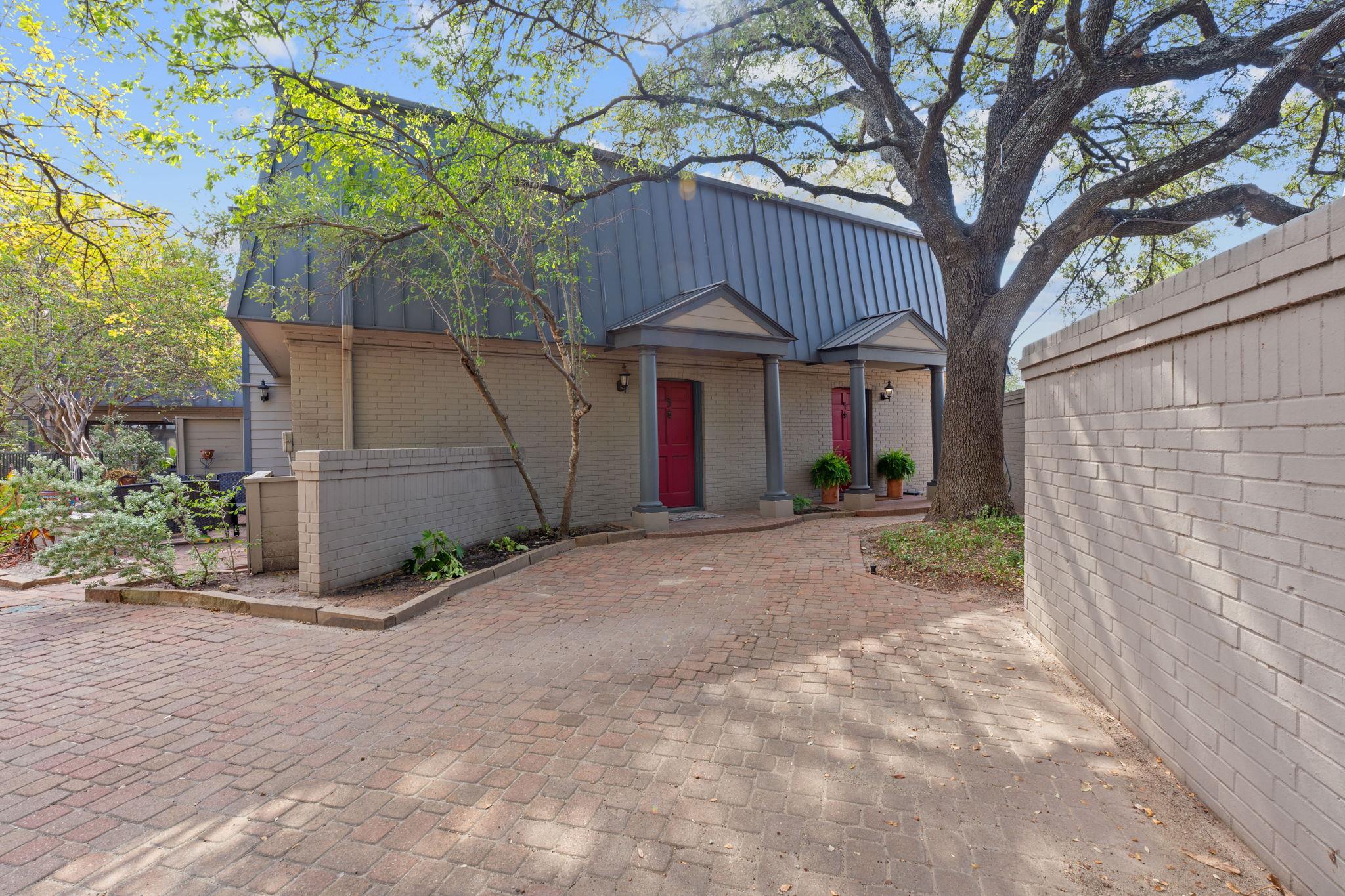 2500 Steck Ave #4, Austin, TX 78757