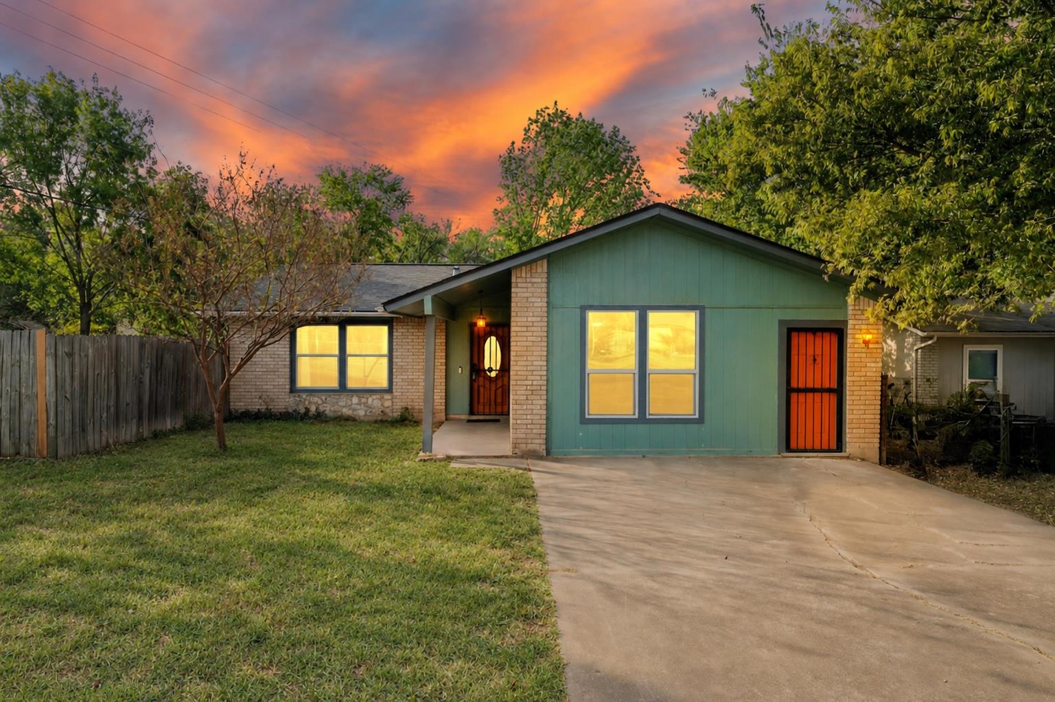 2523 E Stassney LN, Austin, TX 78744