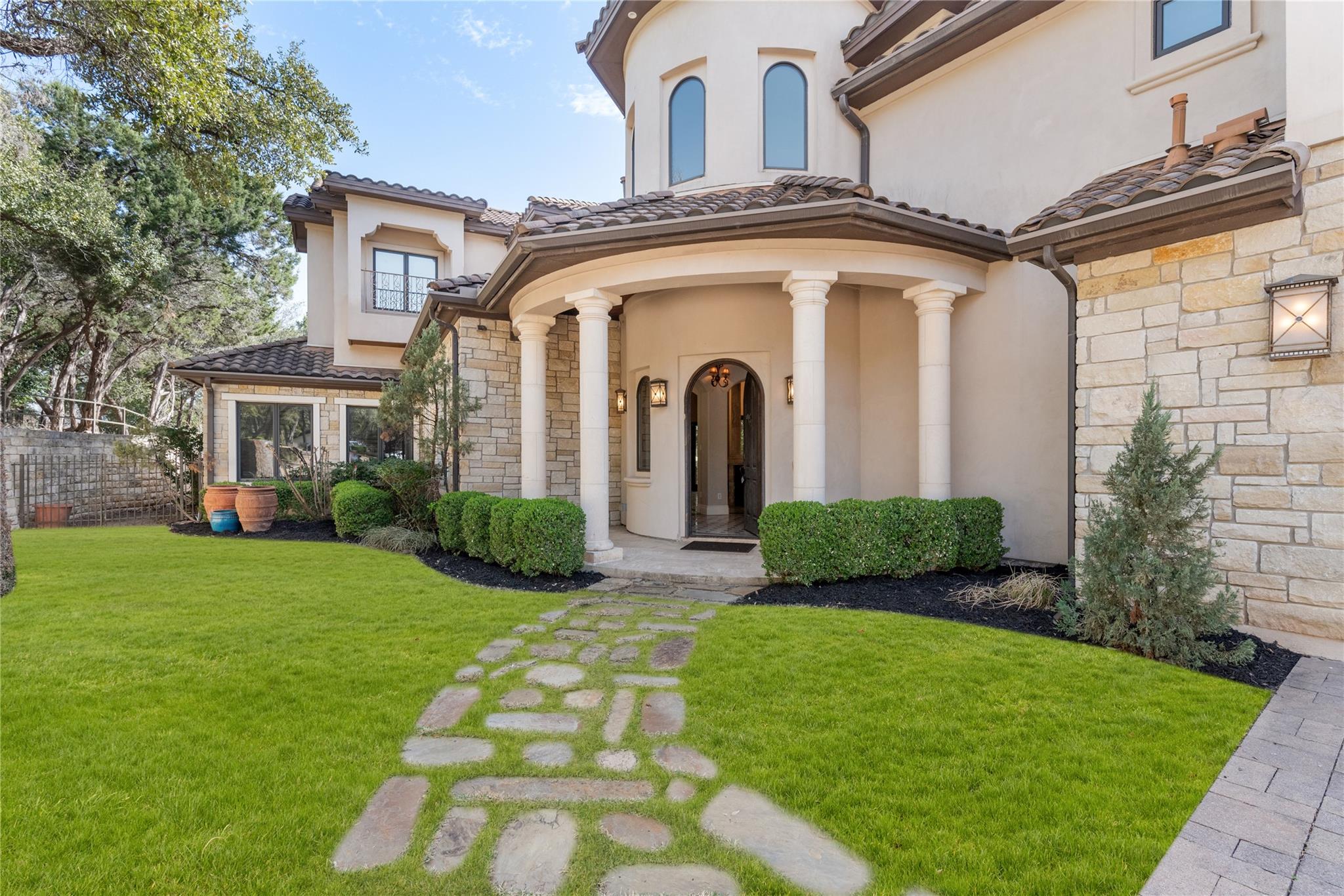 303 Camino Arbolago ST, Lakeway, TX 78734