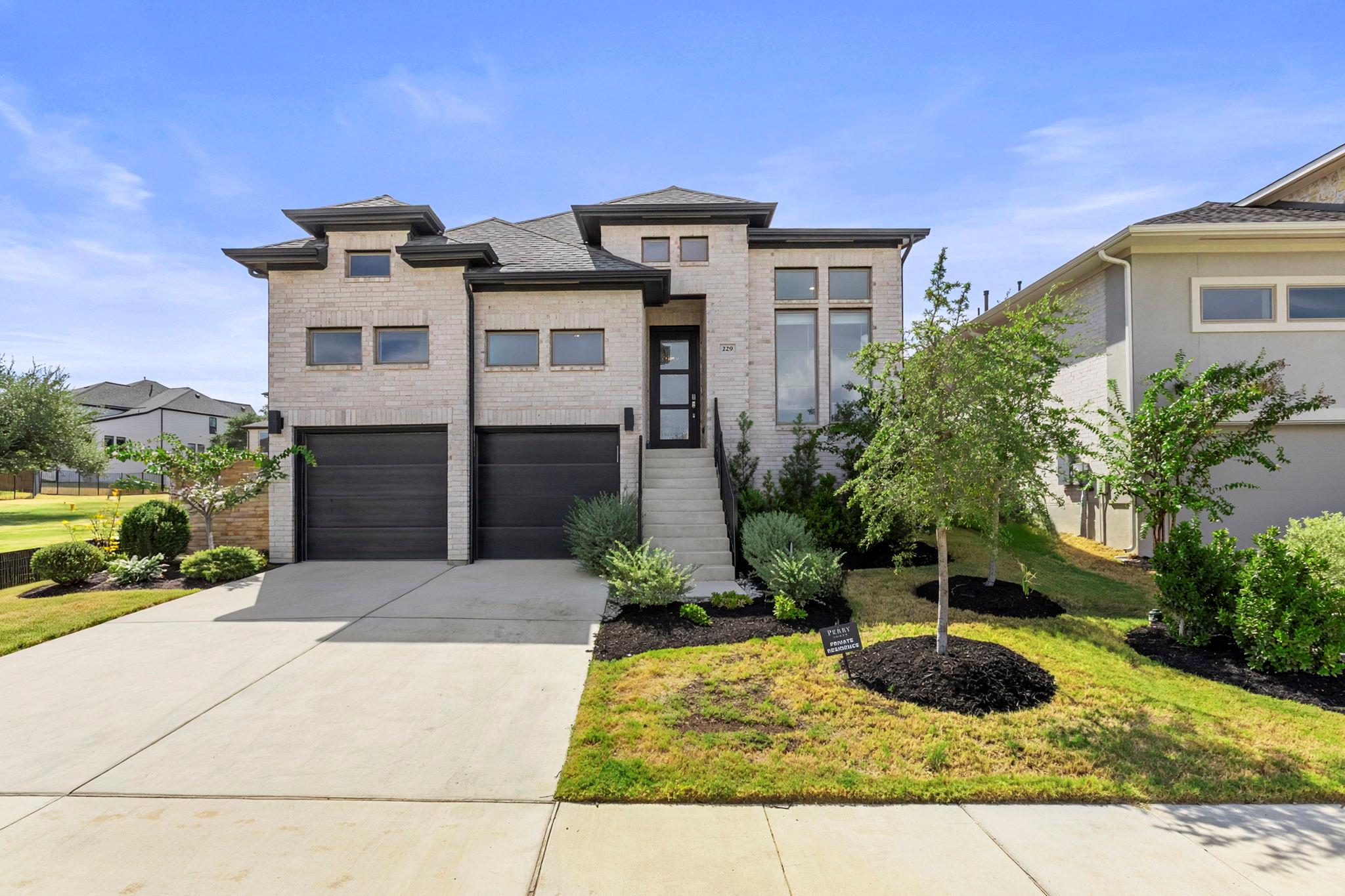 229 Bluff Creek LN, Georgetown, TX 78628