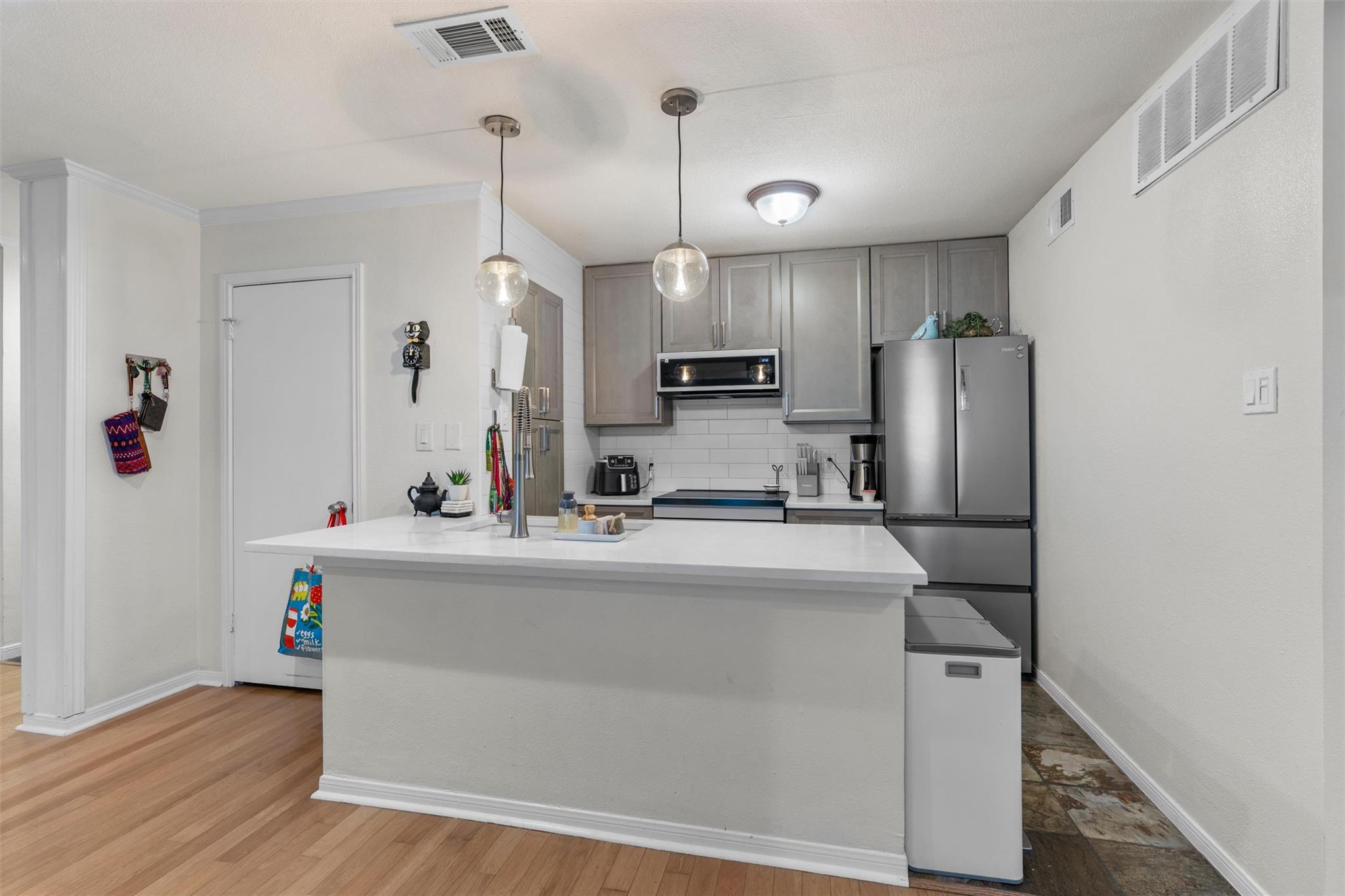 8888 Tallwood DR #1106, Austin, TX 78759