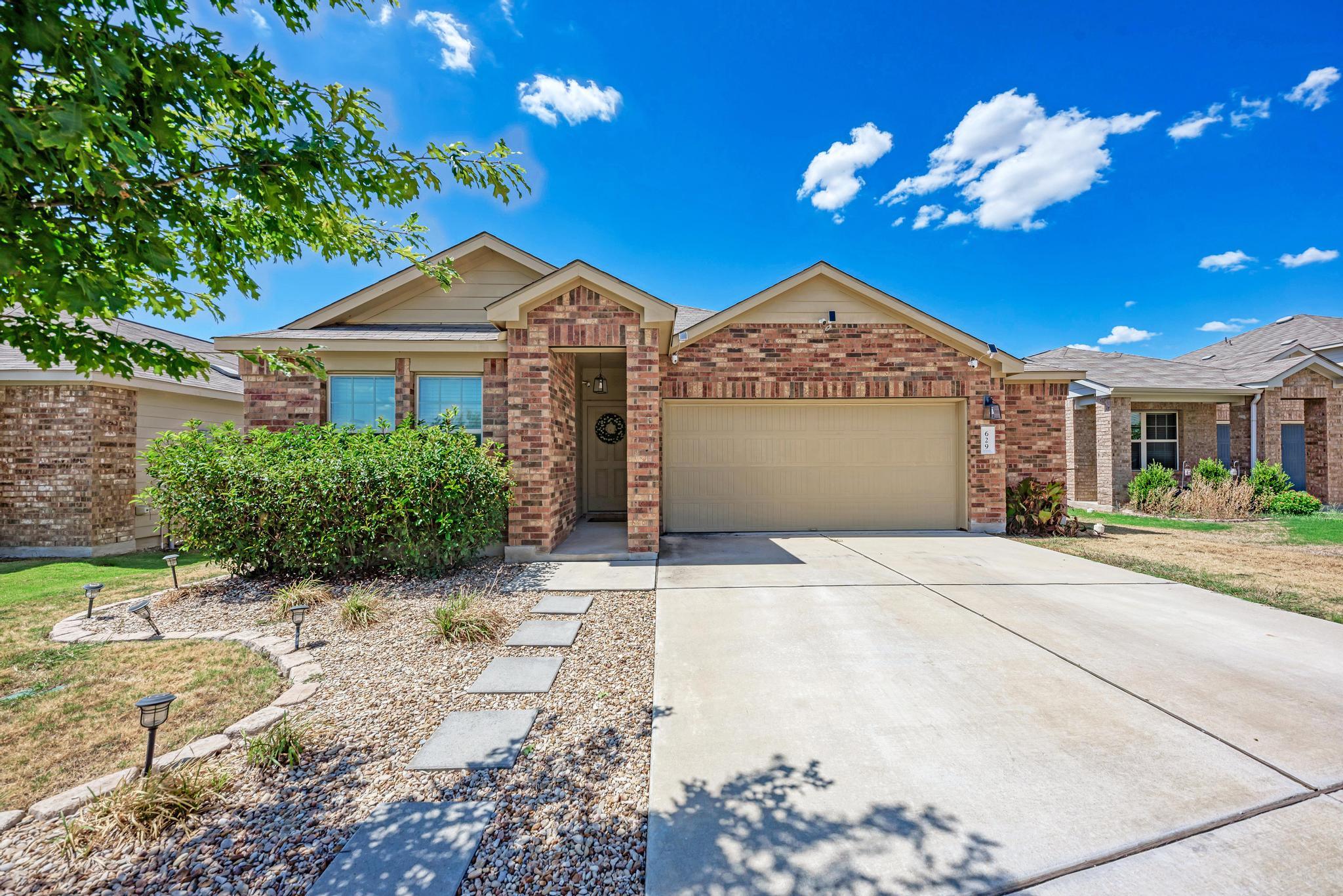 629 Shimek LN, Jarrell, TX 76537