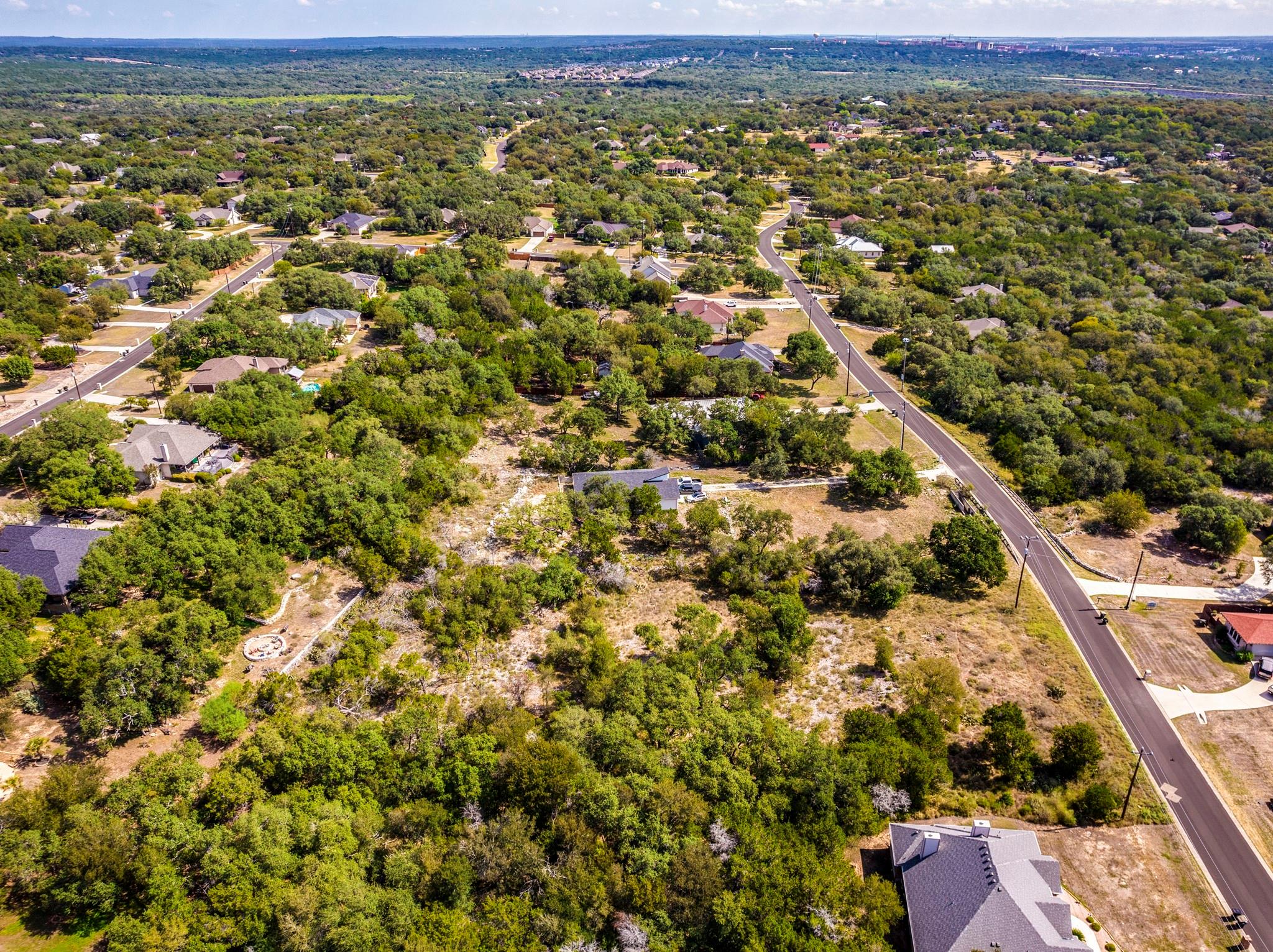 2722 Leslie LN, San Marcos, TX 78666