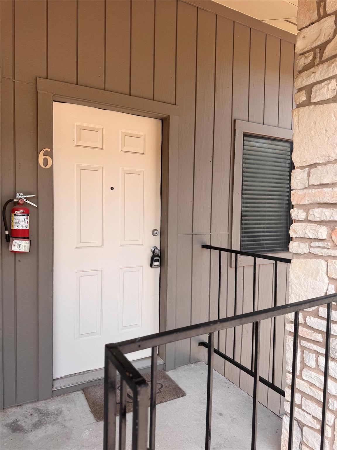 1256 Cougar DR #6, Canyon Lake, TX 78133