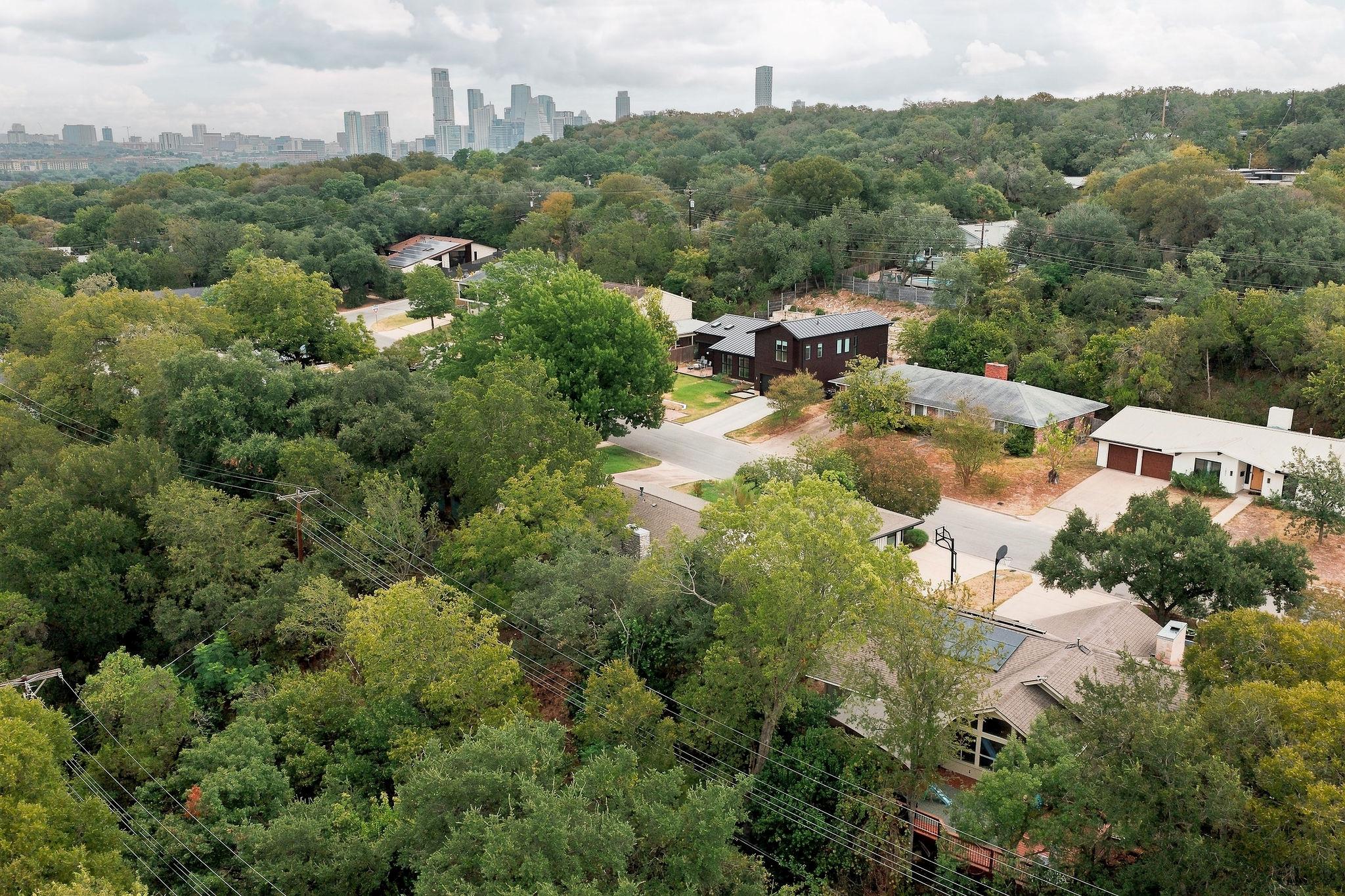 1806 Barton PKWY, Austin, TX 78704