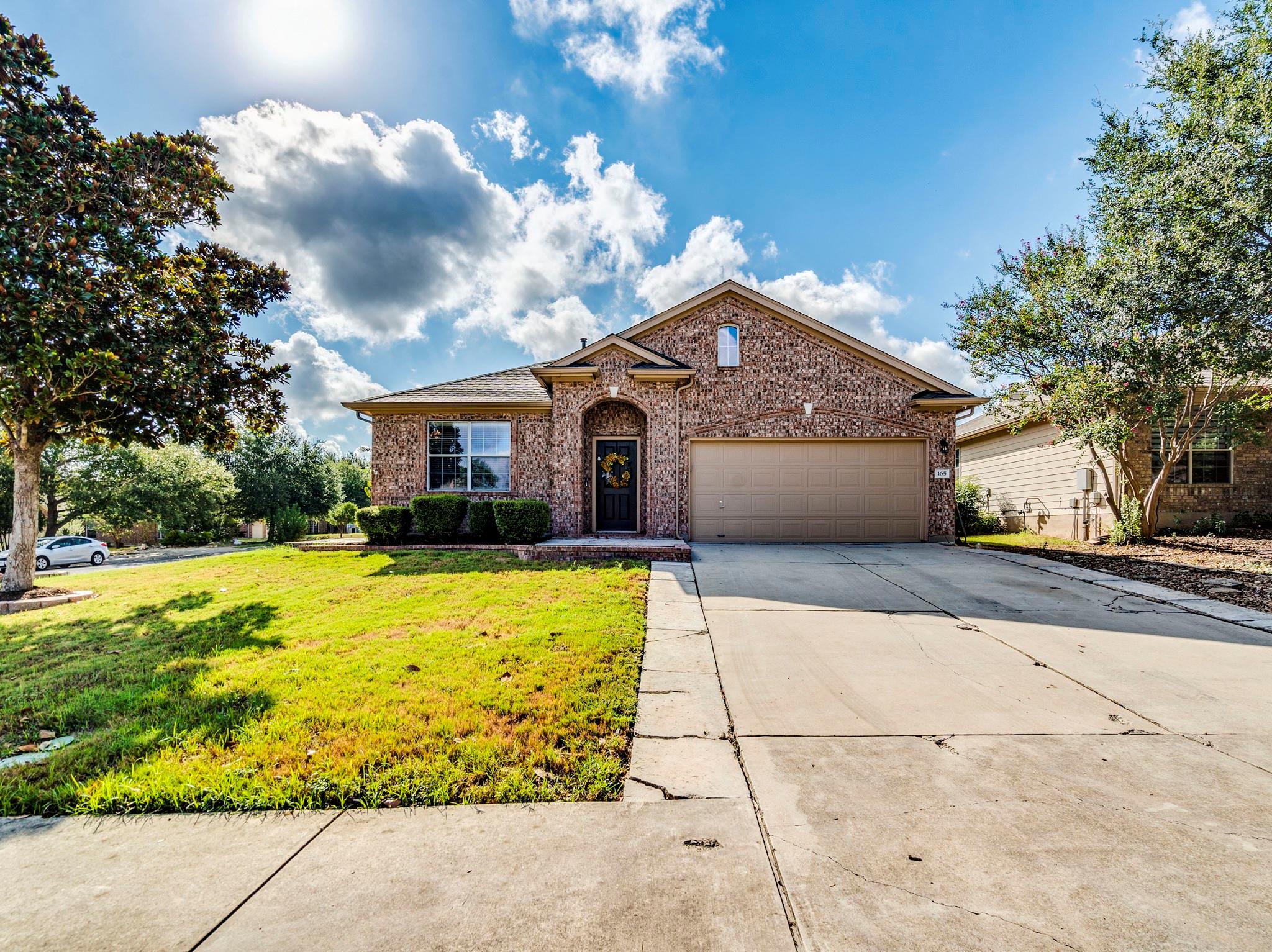 165 Oxford DR, Kyle, TX 78640
