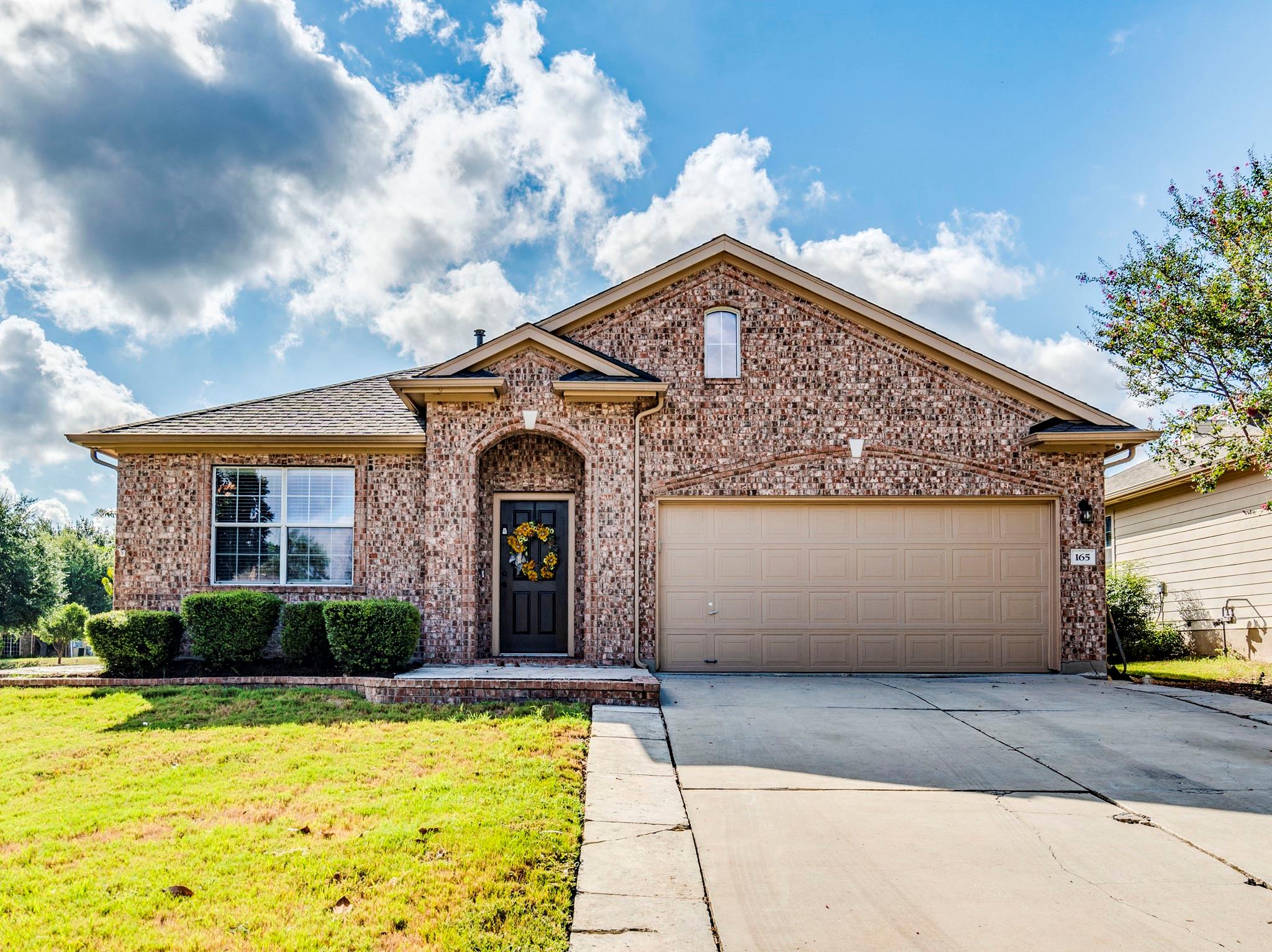 165 Oxford DR, Kyle, TX 78640