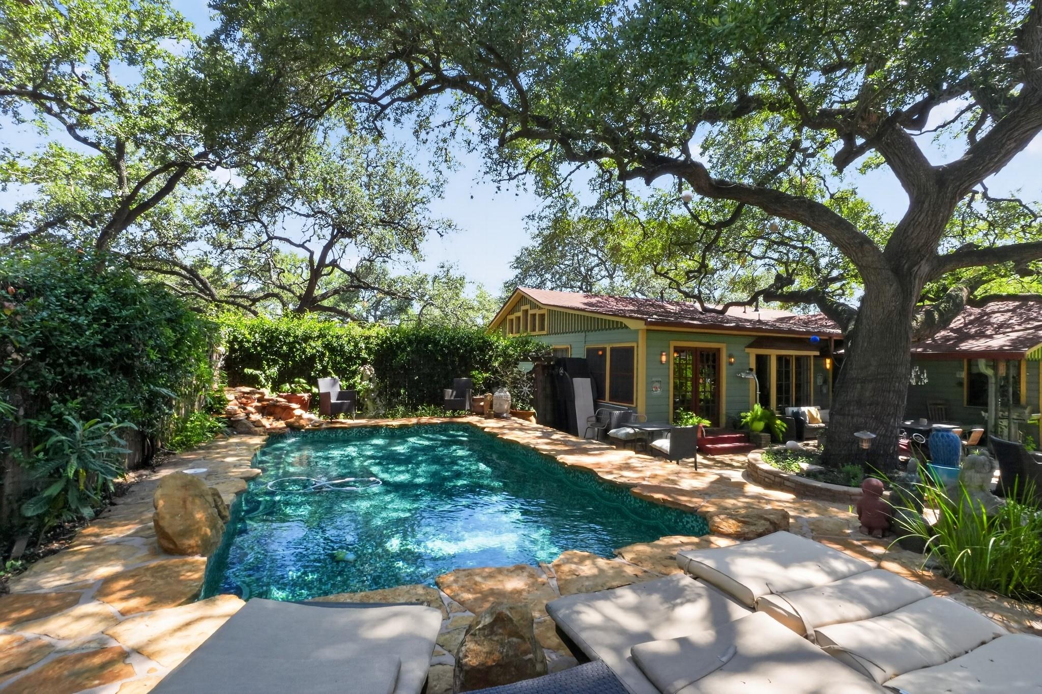 221 Park LN, Austin, TX 78704