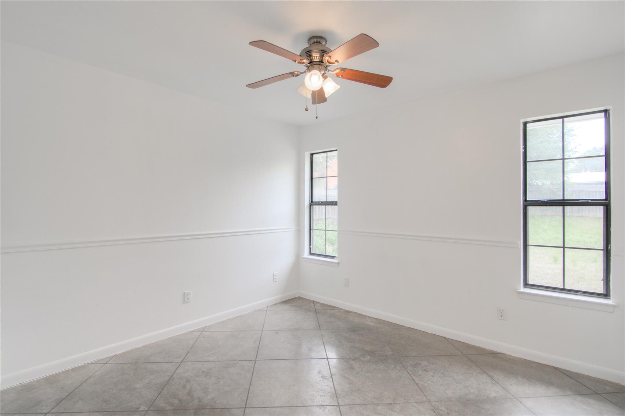 1400 Lazy Creek LN, Blanco, TX 78606