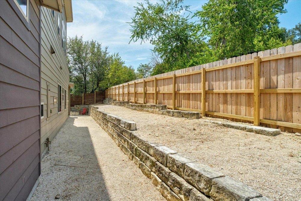 2501 E 9th ST, Austin, TX 78702