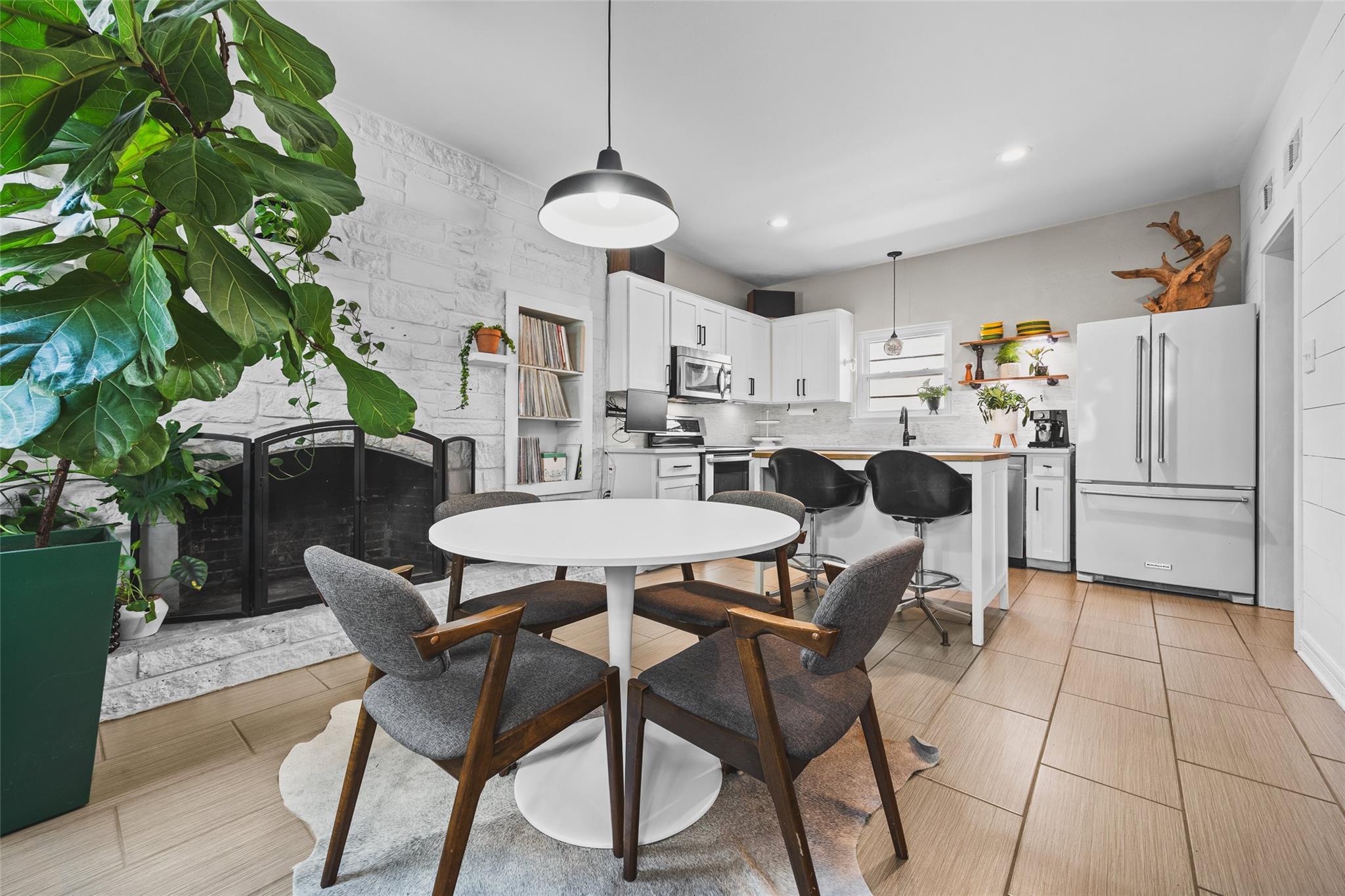 8102 Current CIR, Austin, TX 78736