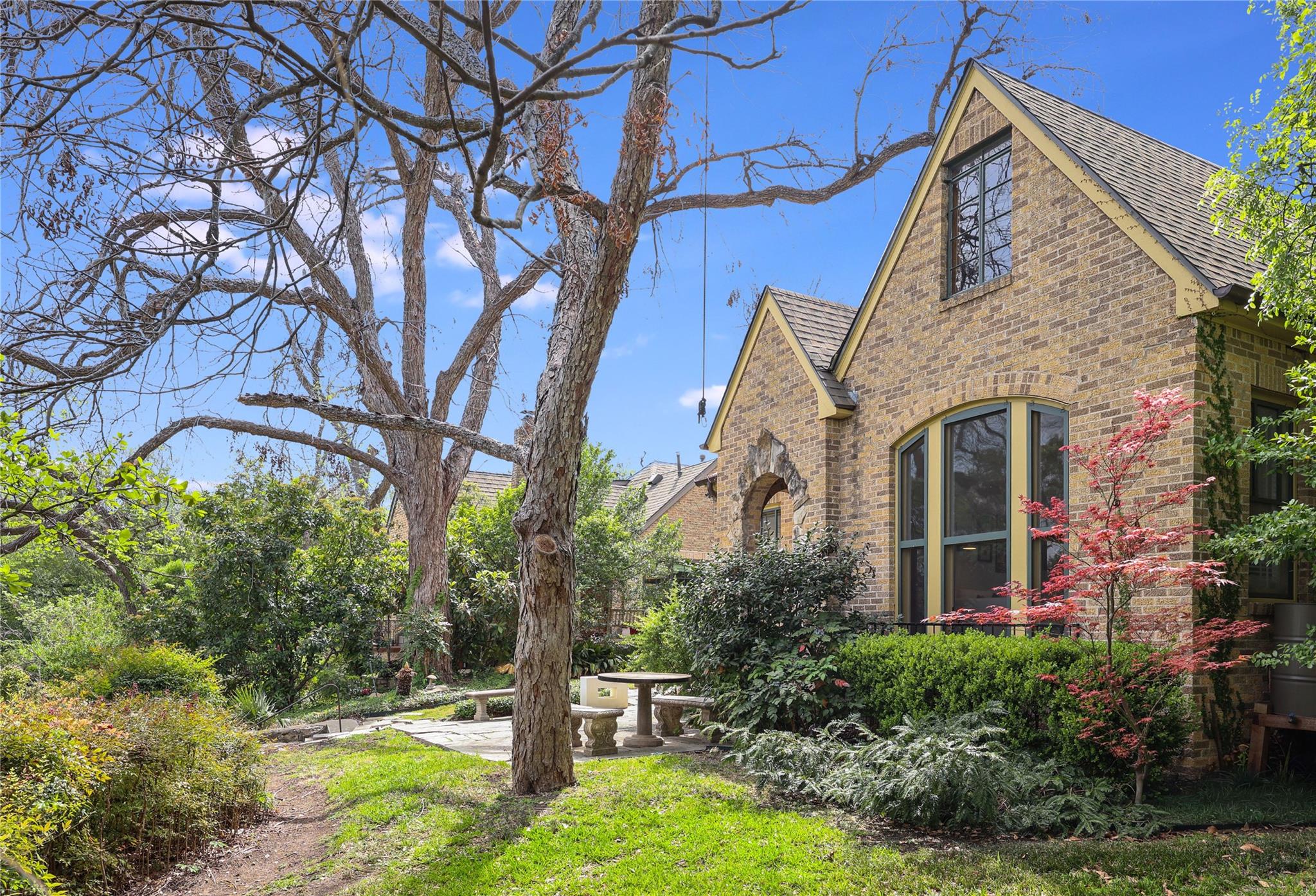 2206 Parkway, Austin, TX 78703