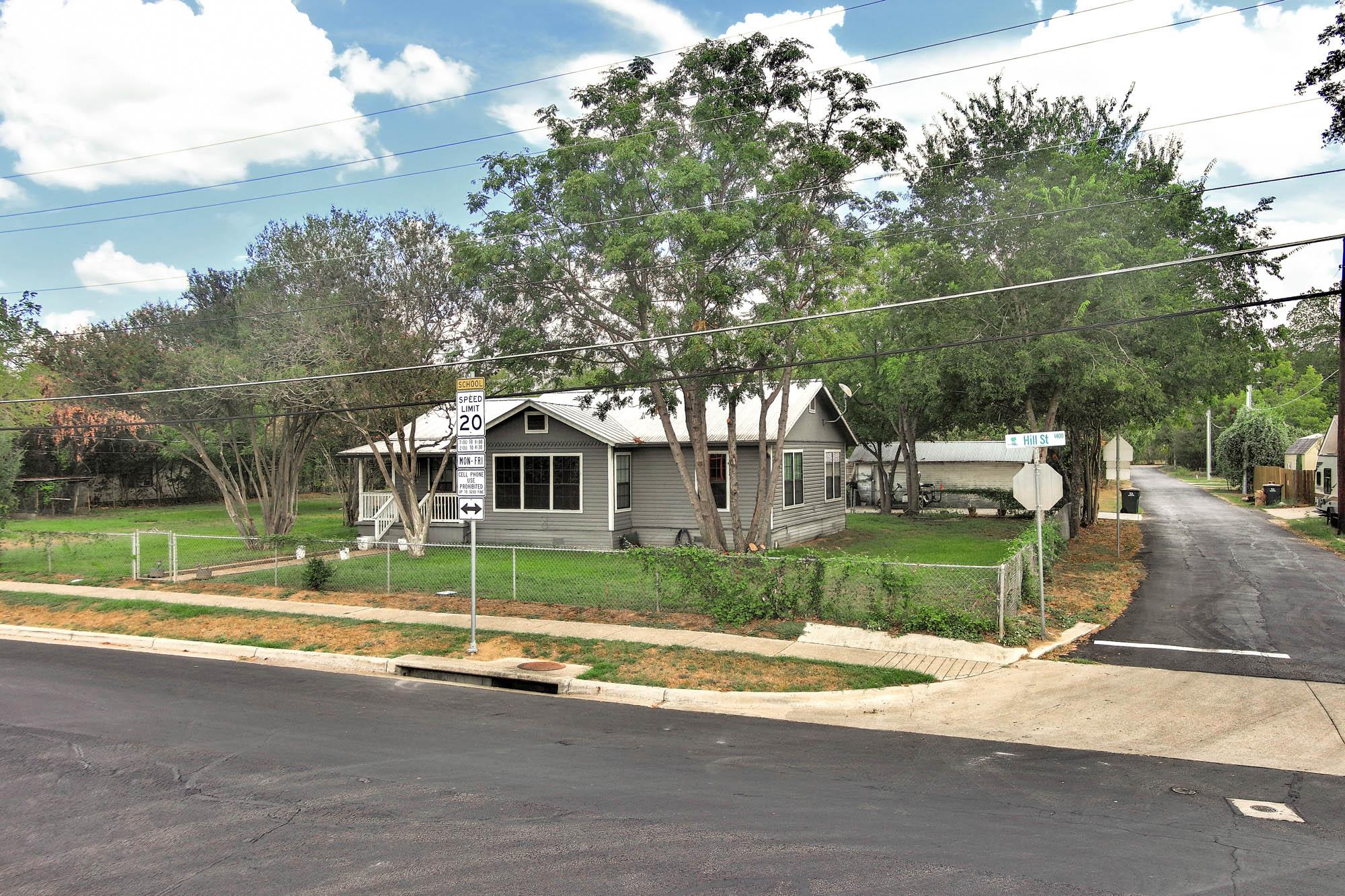 1401 Hill ST, Bastrop, TX 78602