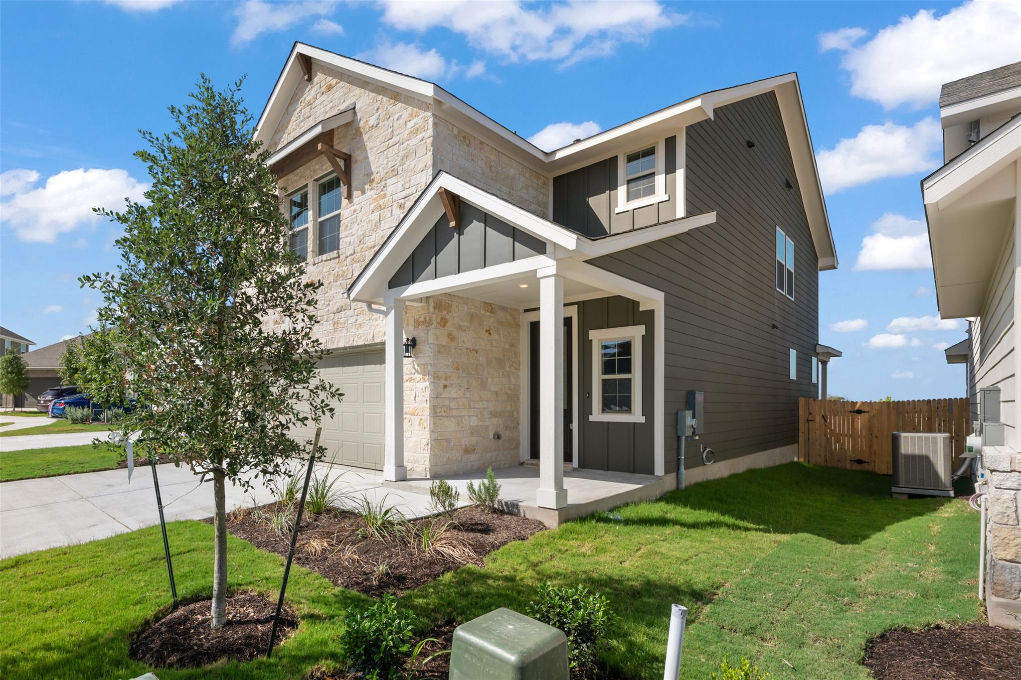204 Clover BND, Liberty Hill, TX 78642