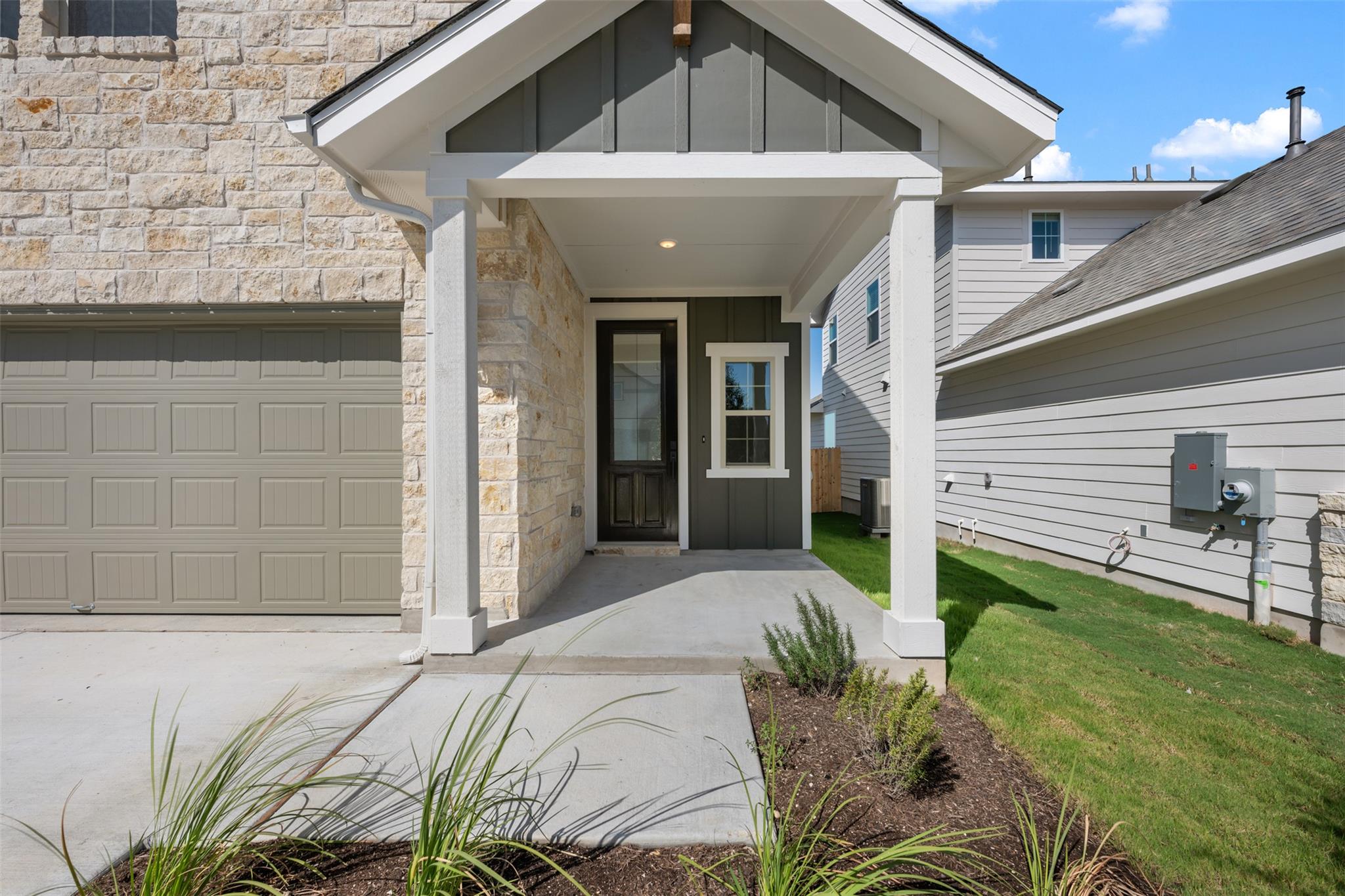 204 Clover BND, Liberty Hill, TX 78642
