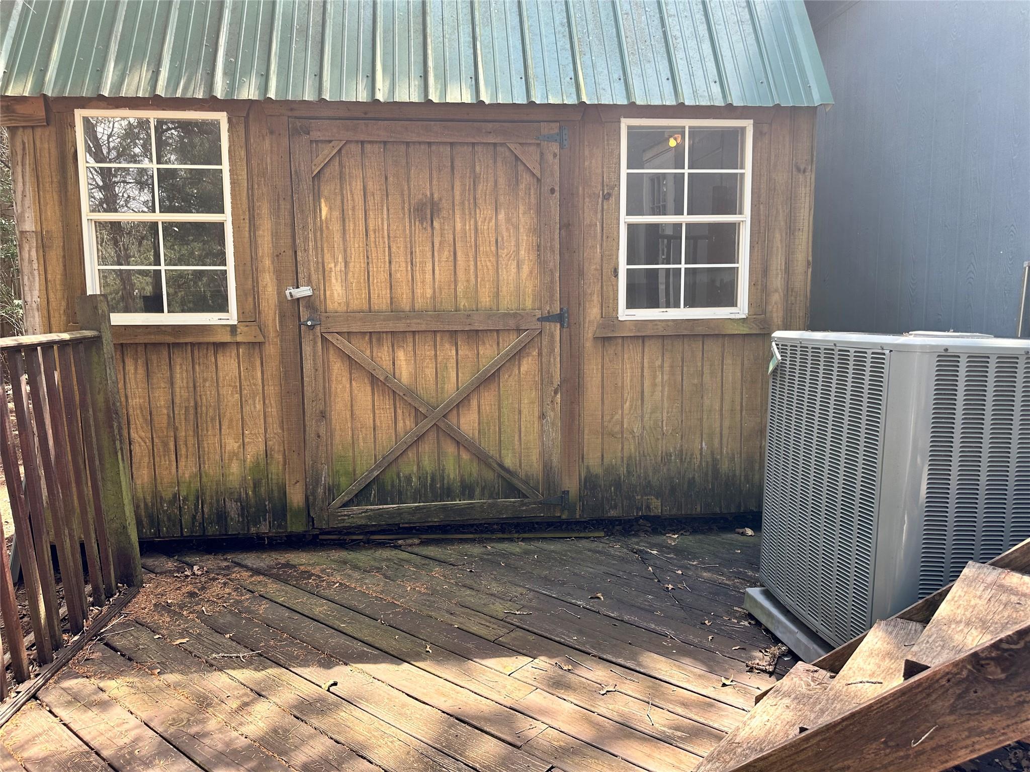 117 Shoshoni DR, Smithville, TX 78957