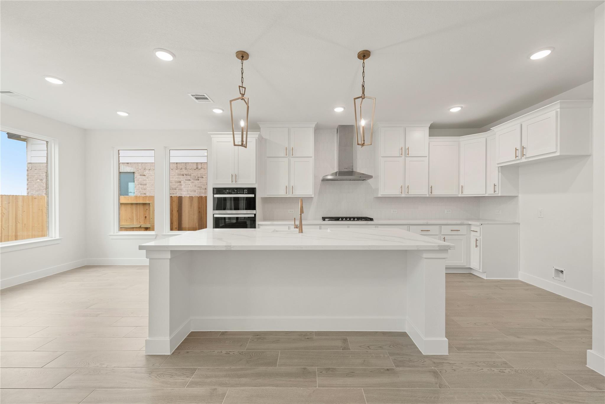 8112 Royal Mint CV, Lago Vista, TX 78645