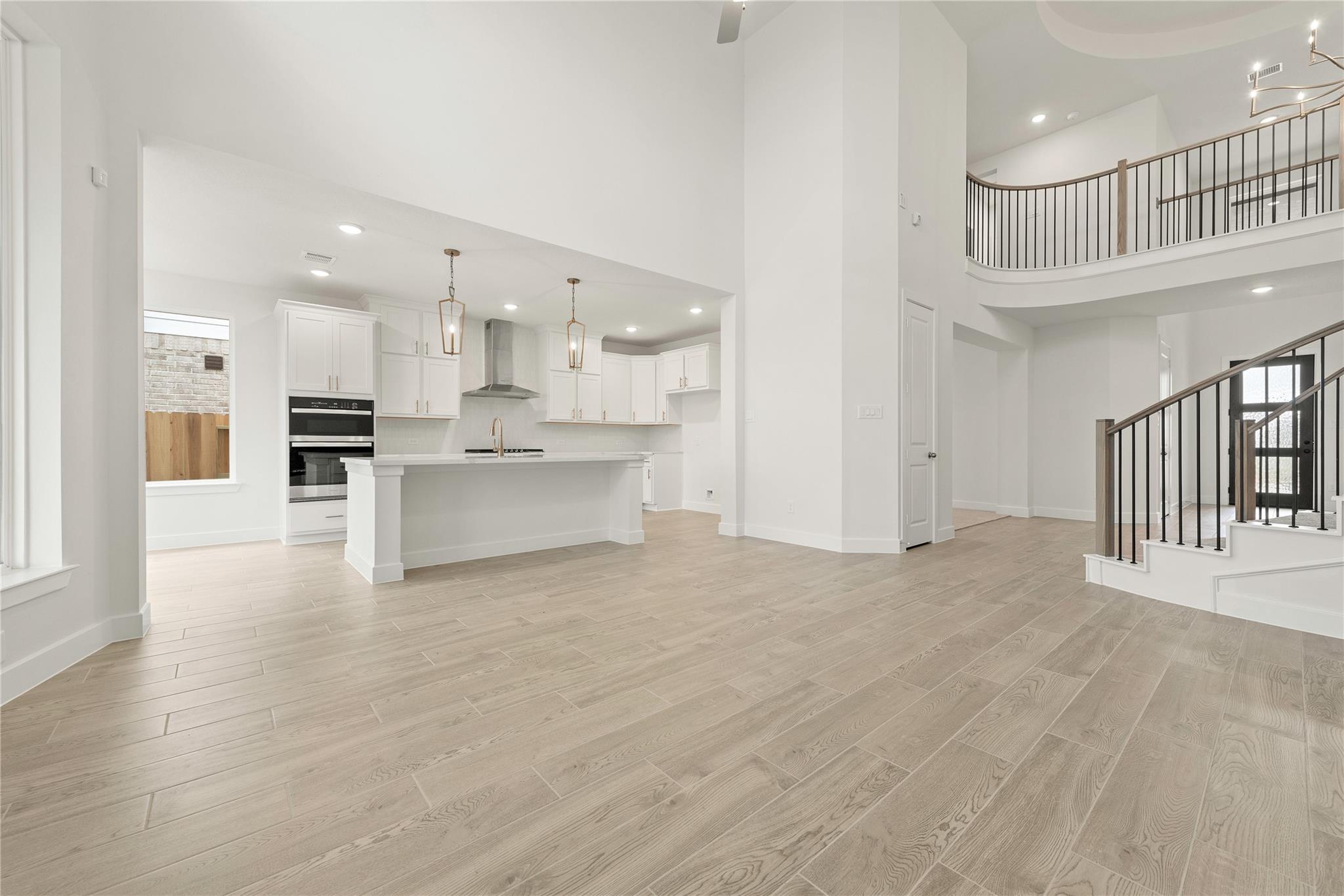 8112 Royal Mint CV, Lago Vista, TX 78645