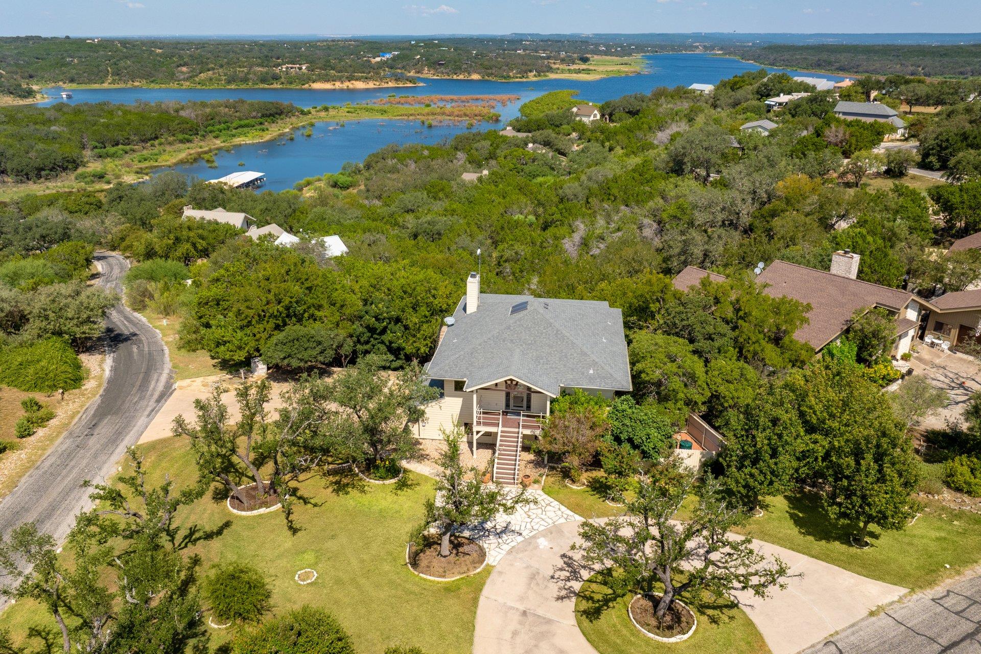 313 Kendall DR, Spicewood, TX 78669