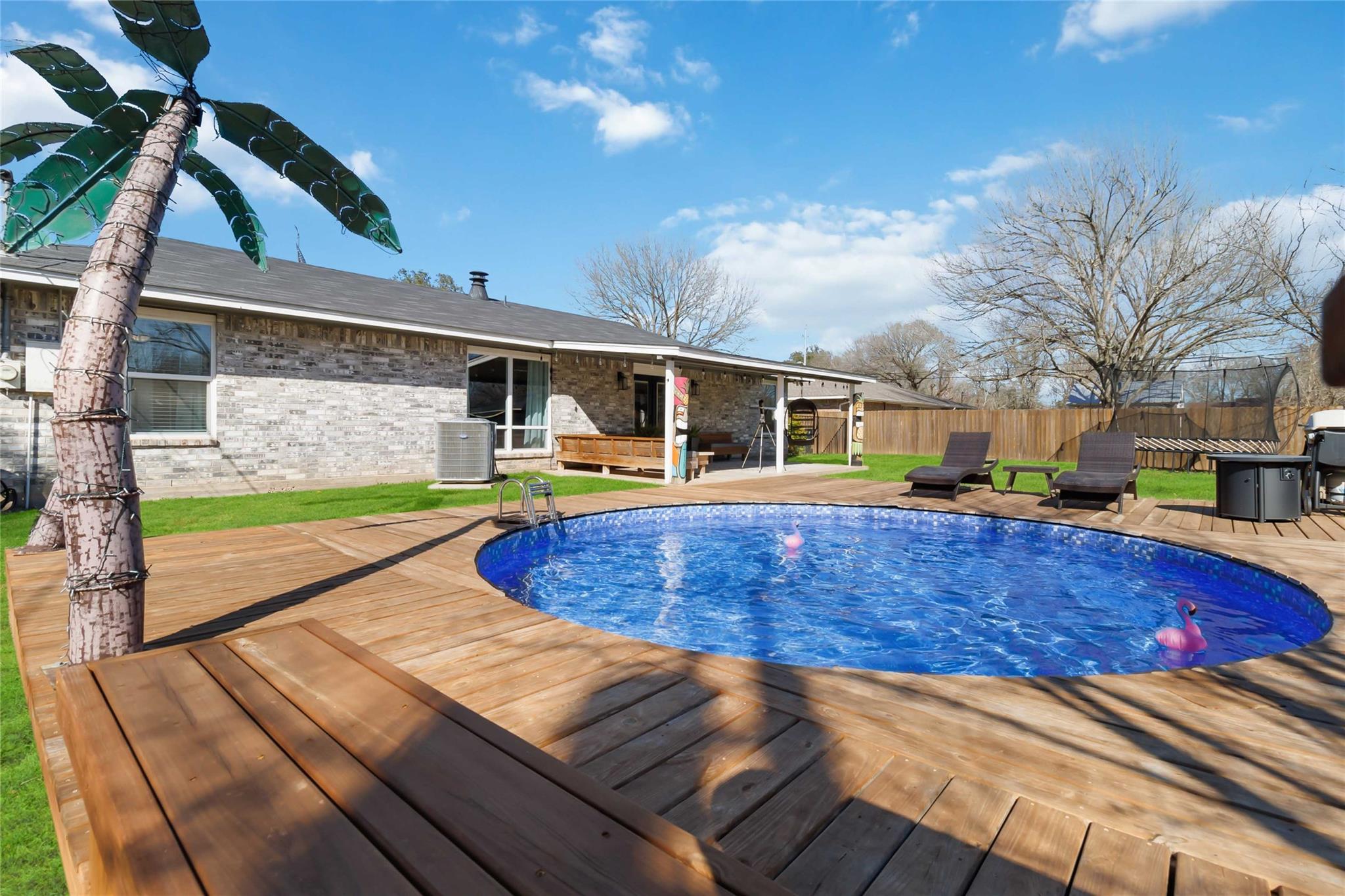 411 Oak ST, Bastrop, TX 78602
