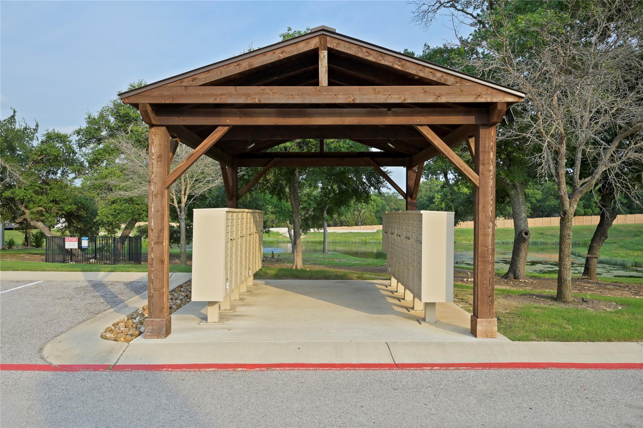 952 Indian Hawthorne DR, Georgetown, TX 78628