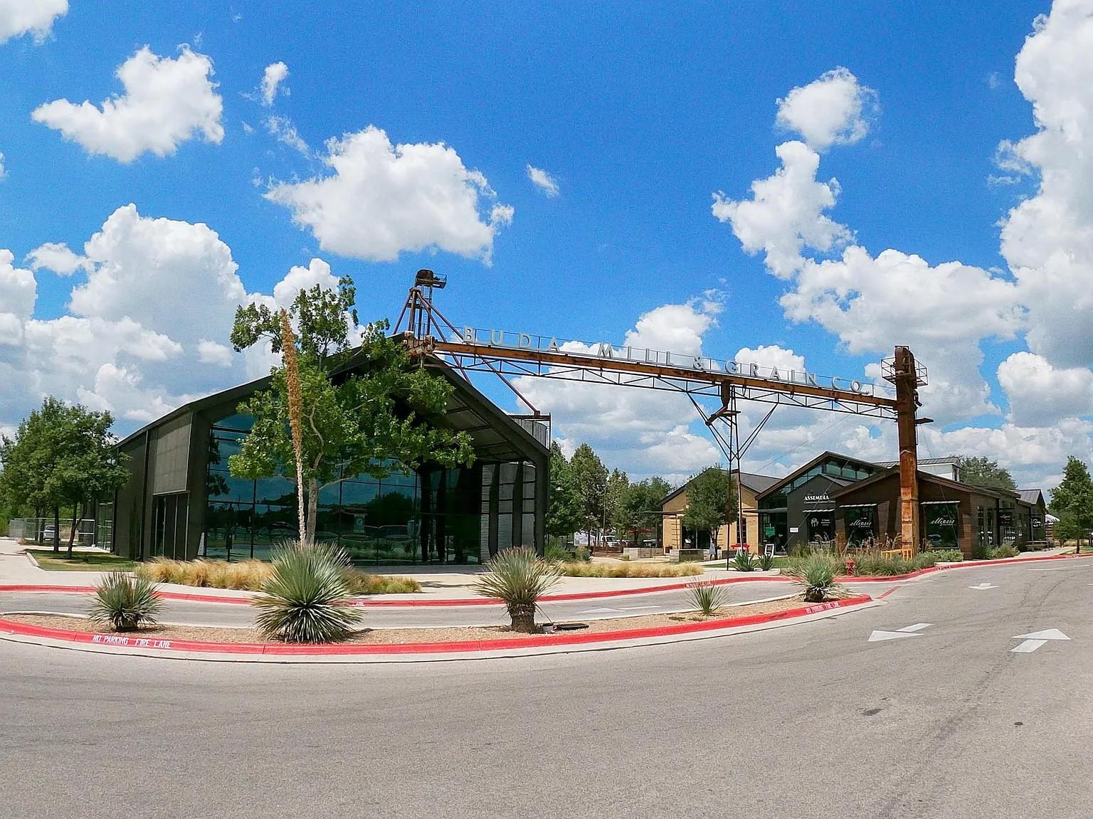 109 Via Milana DR, Buda, TX 78610