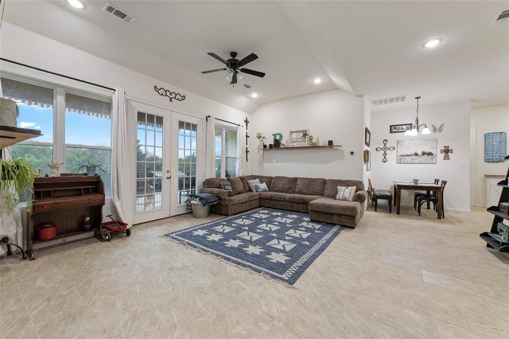 220 Creedmore DR, Liberty Hill, TX 78642