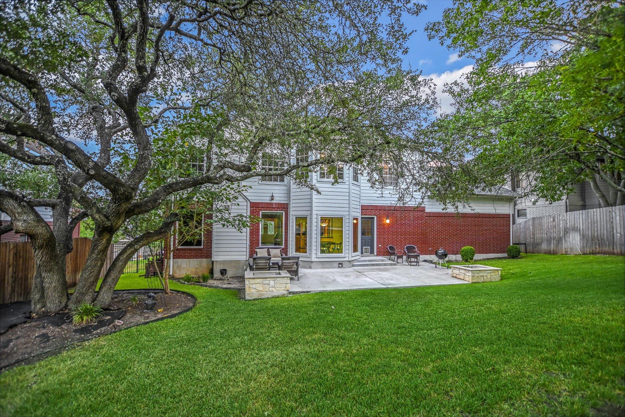 2302 Cliffs Edge DR, Austin, TX 78733