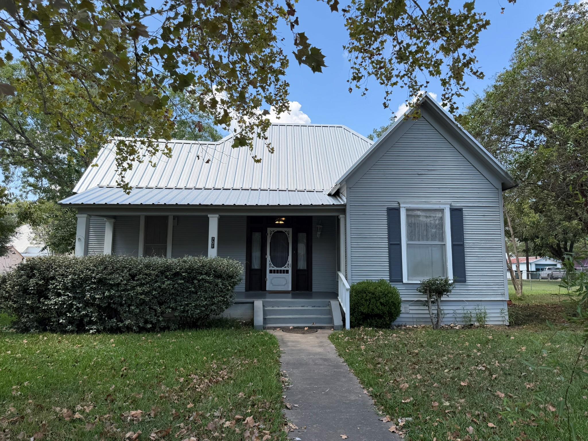 701 Garwood ST, Smithville, TX 78957