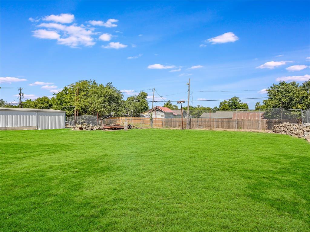 1010 N Main ST, Taylor, TX 76574