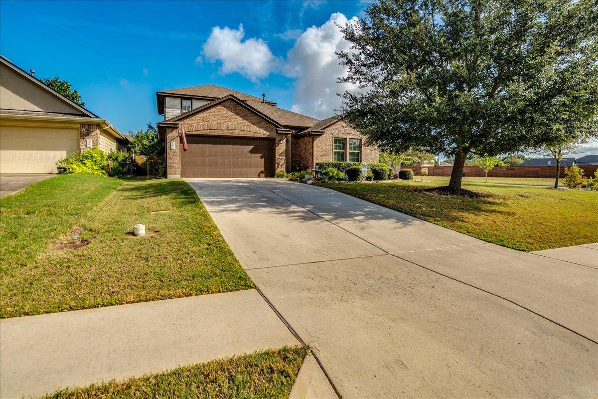 172 Mistflower LN, Kyle, TX 78640