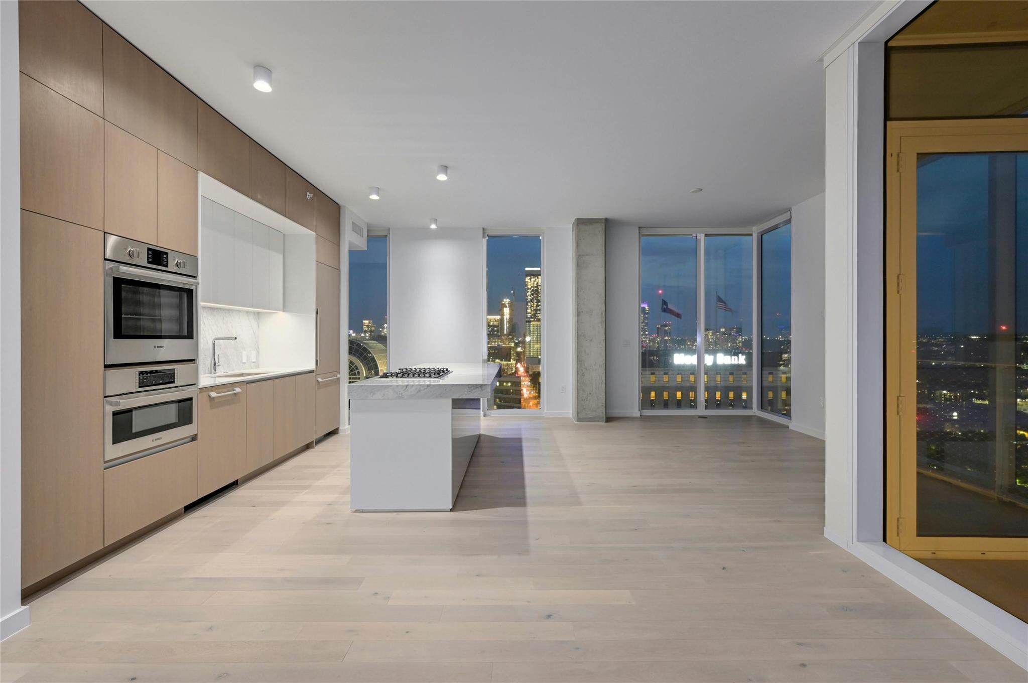 313 W 17th ST #2305, Austin, TX 78701