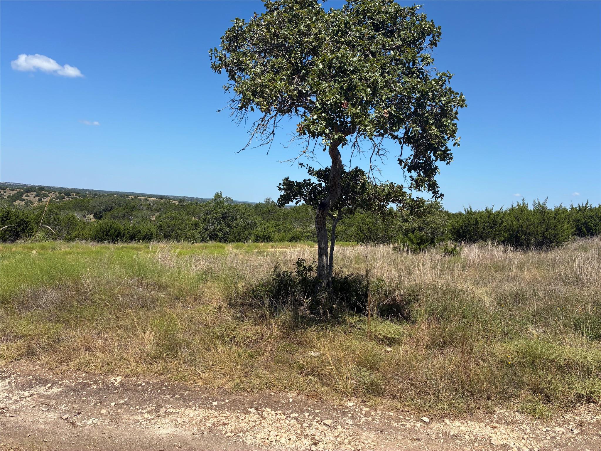317 W Headwaters Ranch RD, Kendalia, TX 78027