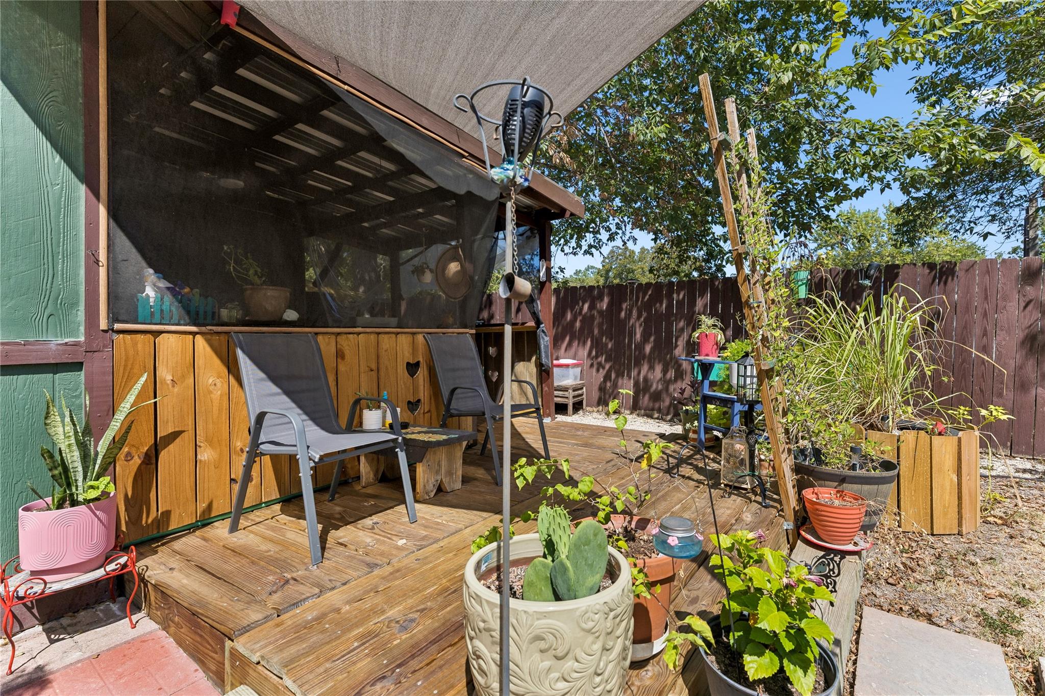 734 Neches ST, Lockhart, TX 78644