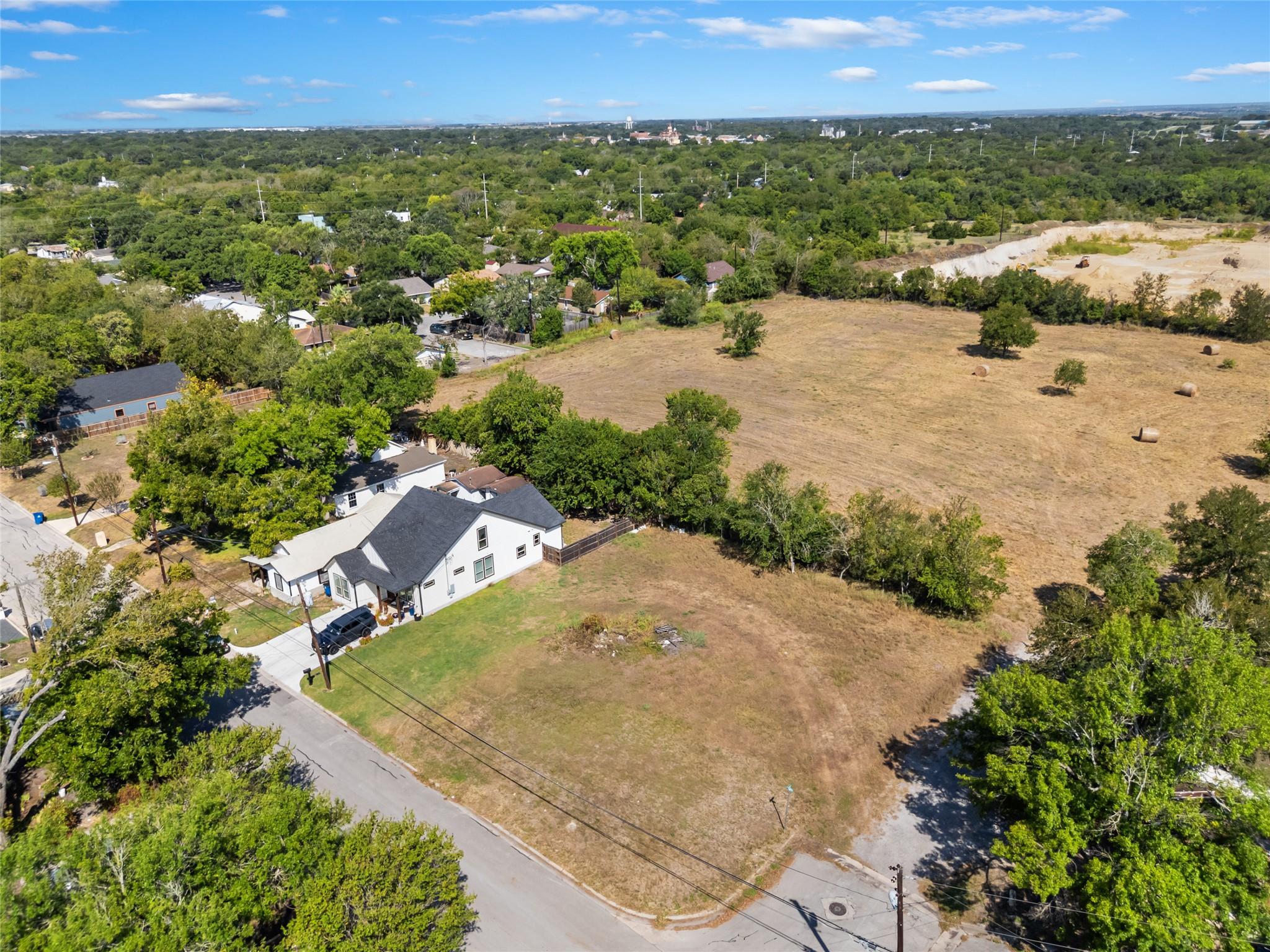 915 Torres ST, Lockhart, TX 78644