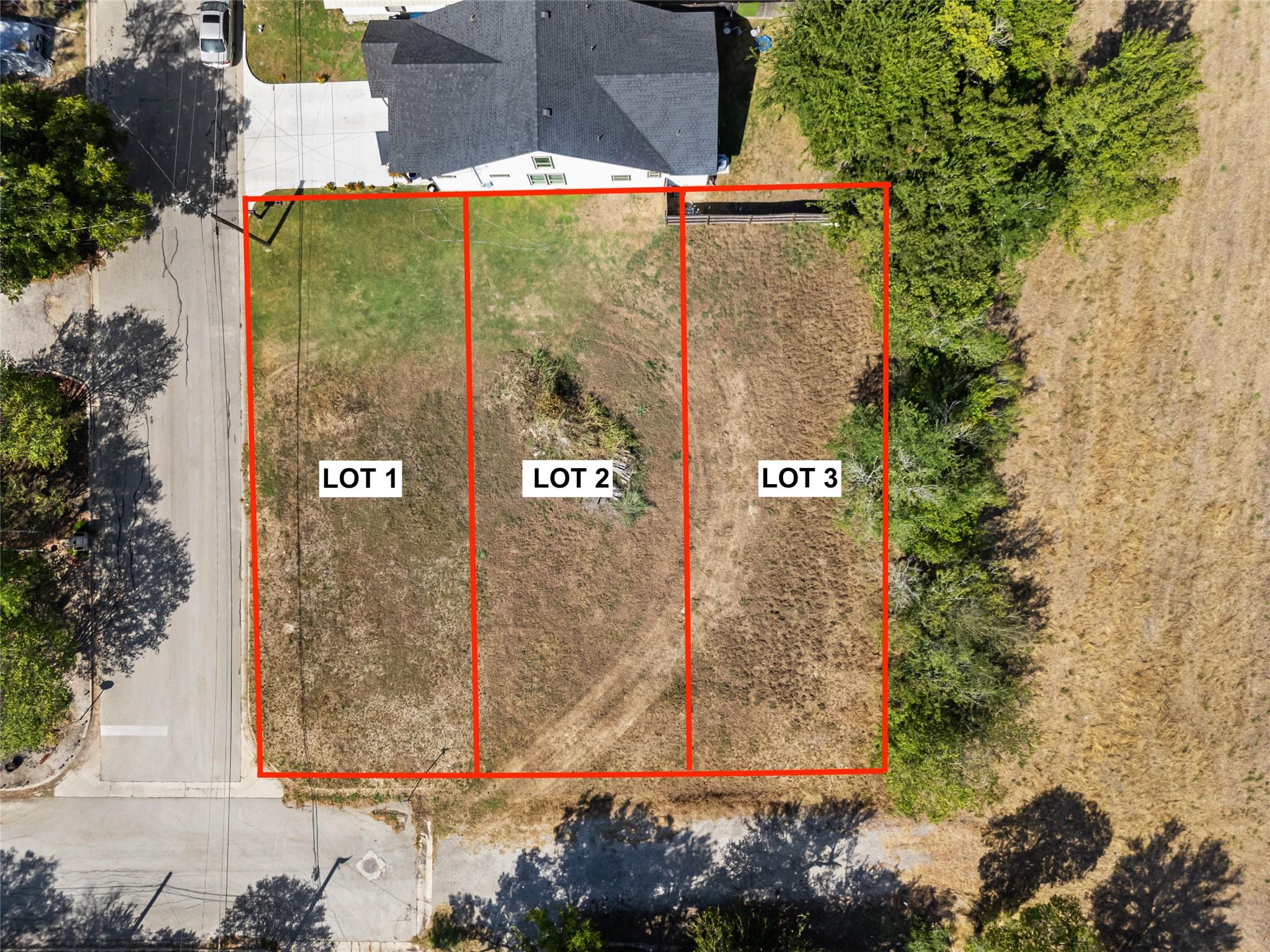 915 Torres ST, Lockhart, TX 78644